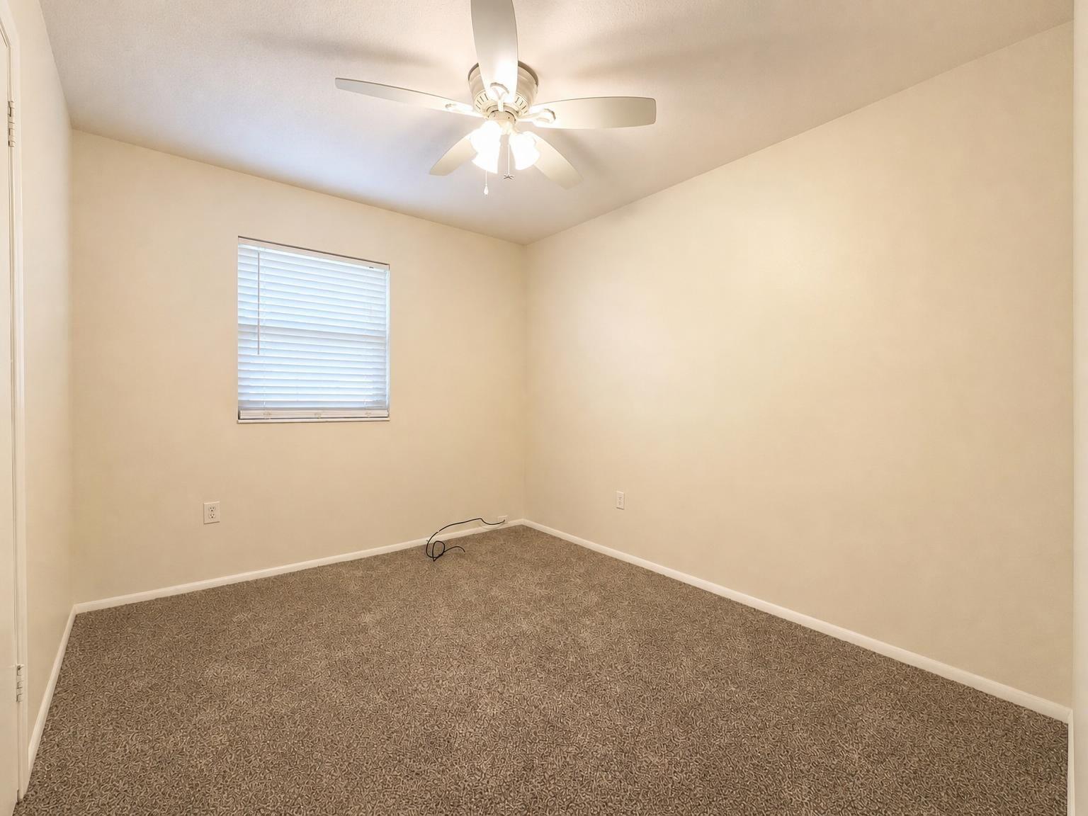 OAKLAND HEIGHTS - Residential Lease