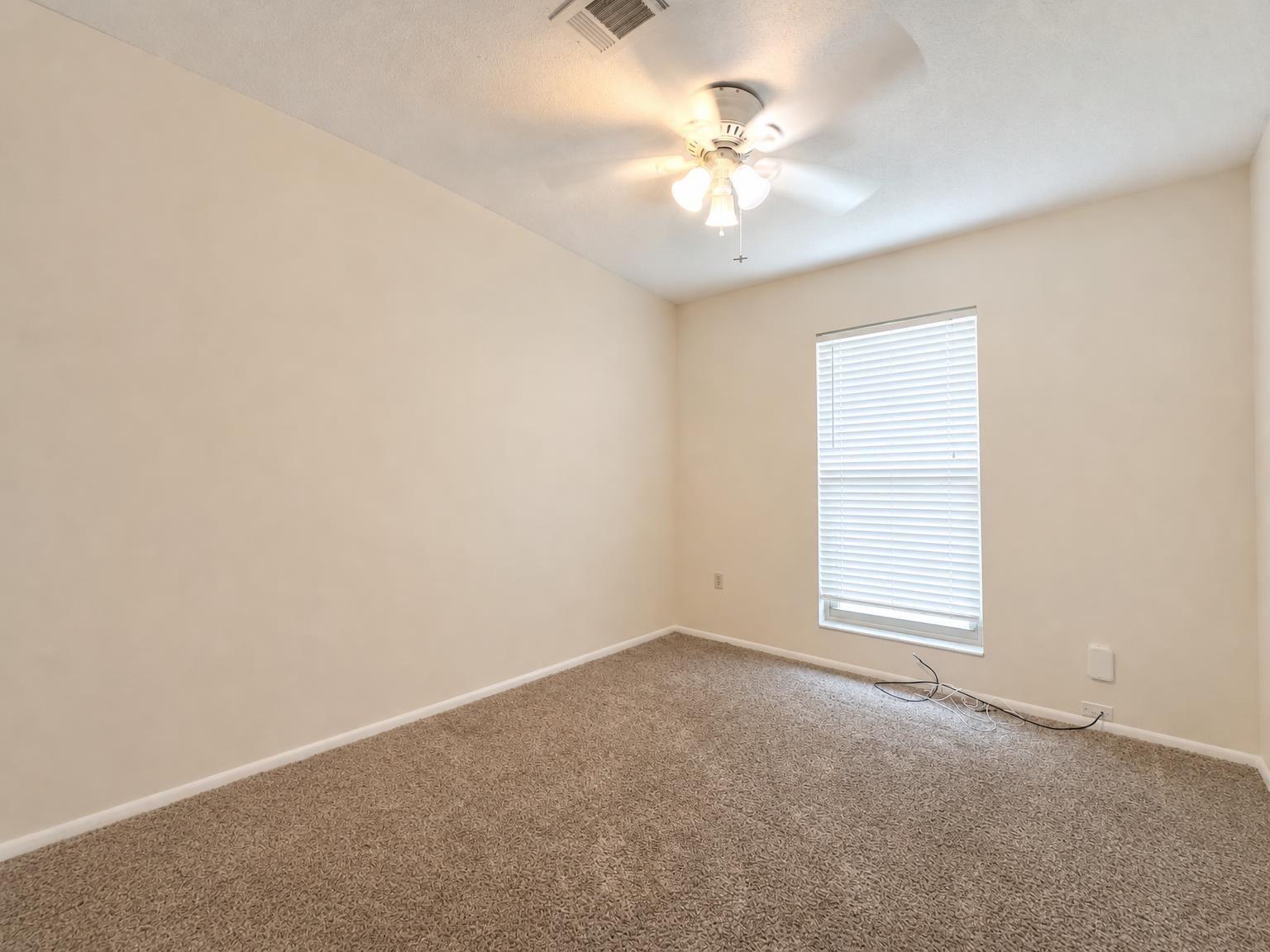 OAKLAND HEIGHTS - Residential Lease