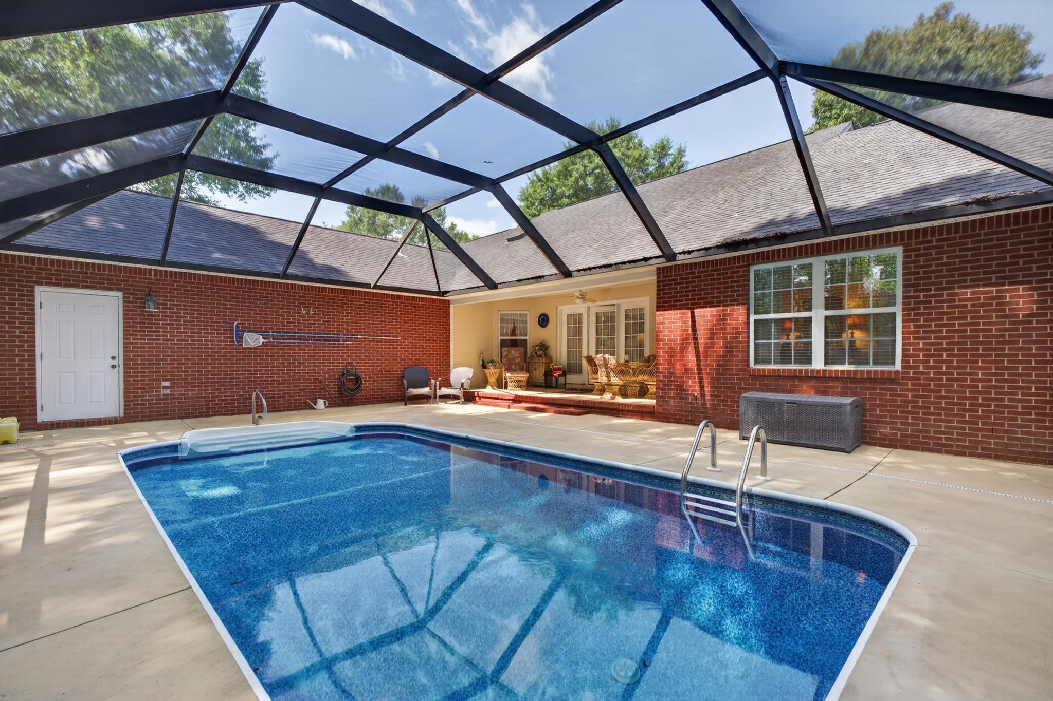 DORCHESTER PLACE - Residential