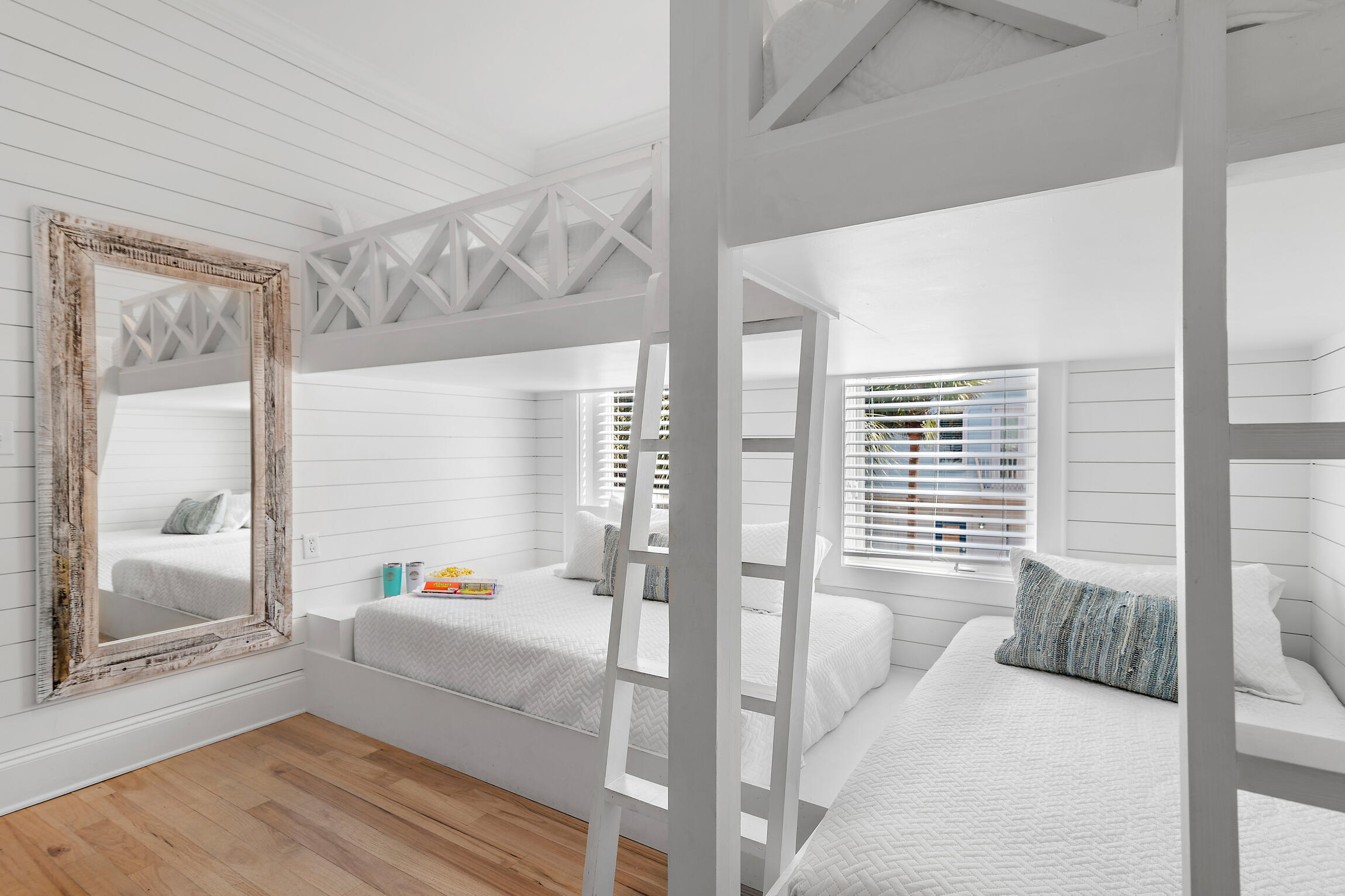 SUMMER PLACE - Residential
