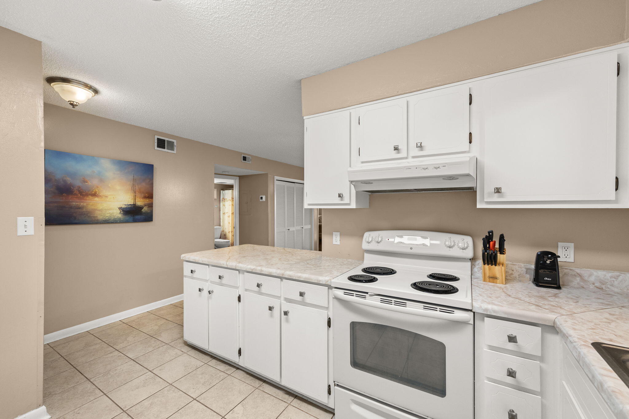CHATEAU LA MER CONDO 2 - Residential