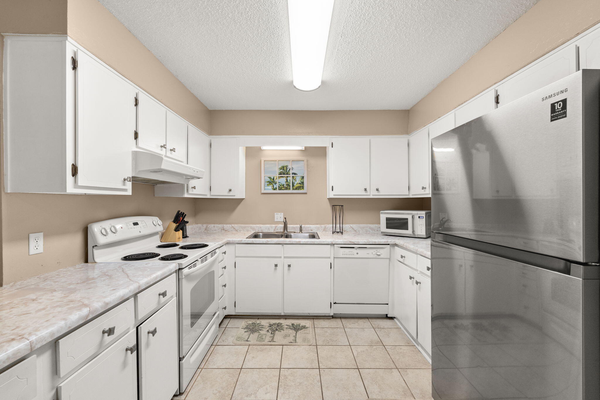 CHATEAU LA MER CONDO 2 - Residential