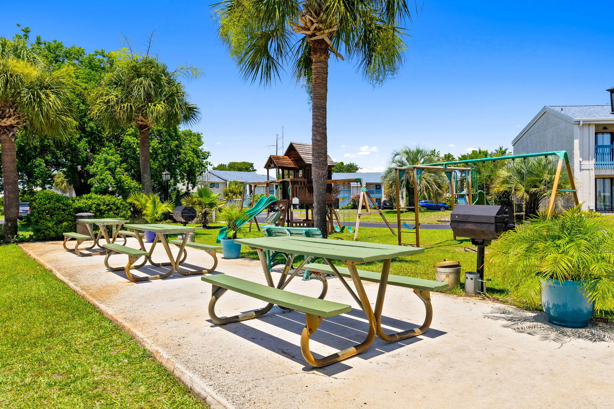 CHATEAU LA MER CONDO 2 - Residential
