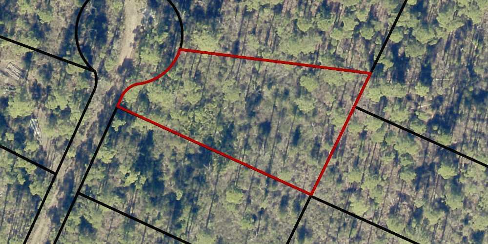 Want to own a lot close to the bay?  Over a half-acre, wooded lot on the end of a cul-de-sac for lots of privacy.  The subdivision has water access to Blackwater Bay.

Located in Bon Bay Estates.  Be 1 block from the bay, quiet rural area. Close to I-10 and quick access to Pensacola to the North and to the South drive to the Beaches in Pensacola.  Great place to build and be close to many outdoor activities.