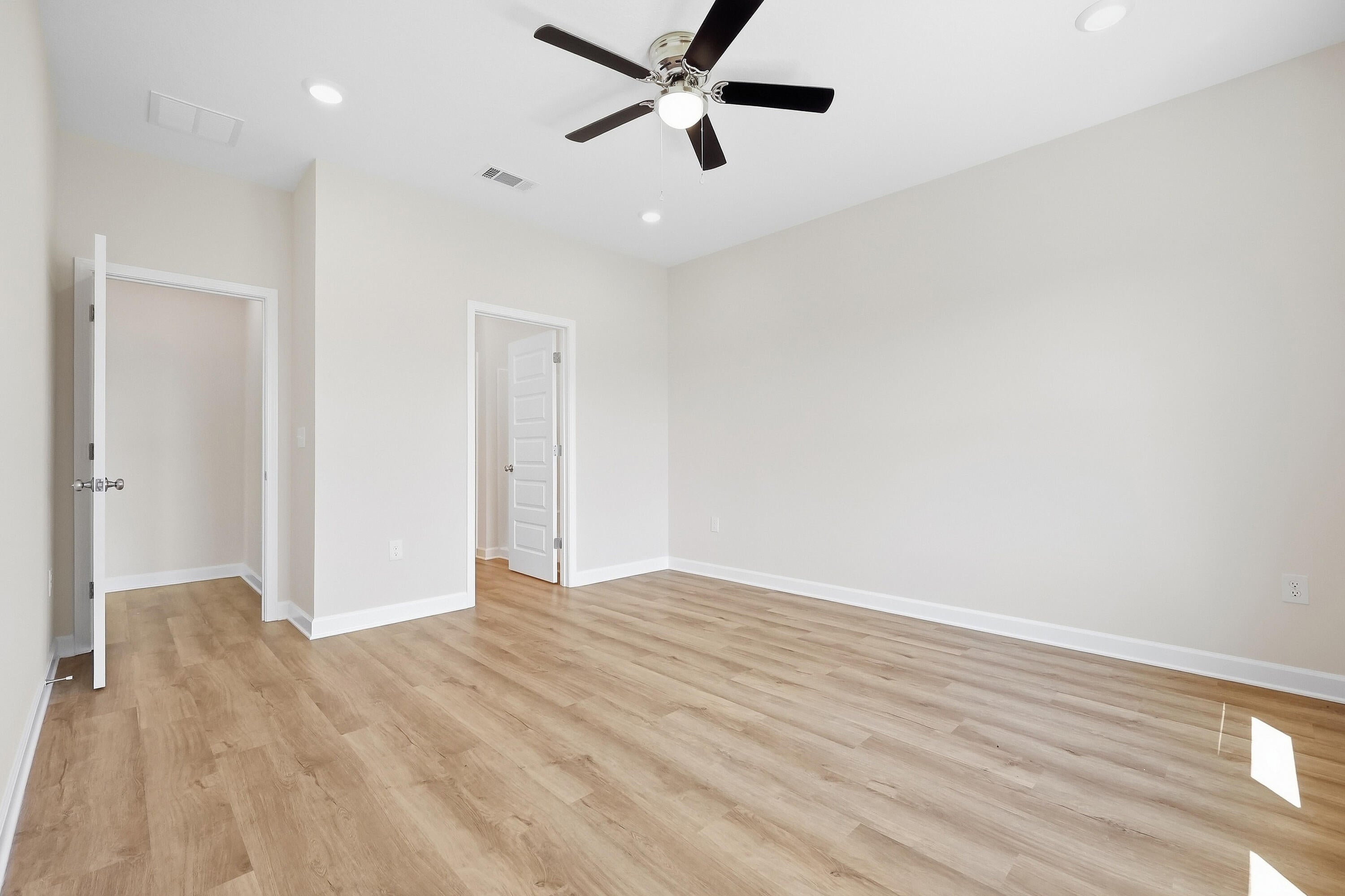 Southern Charm - Residential