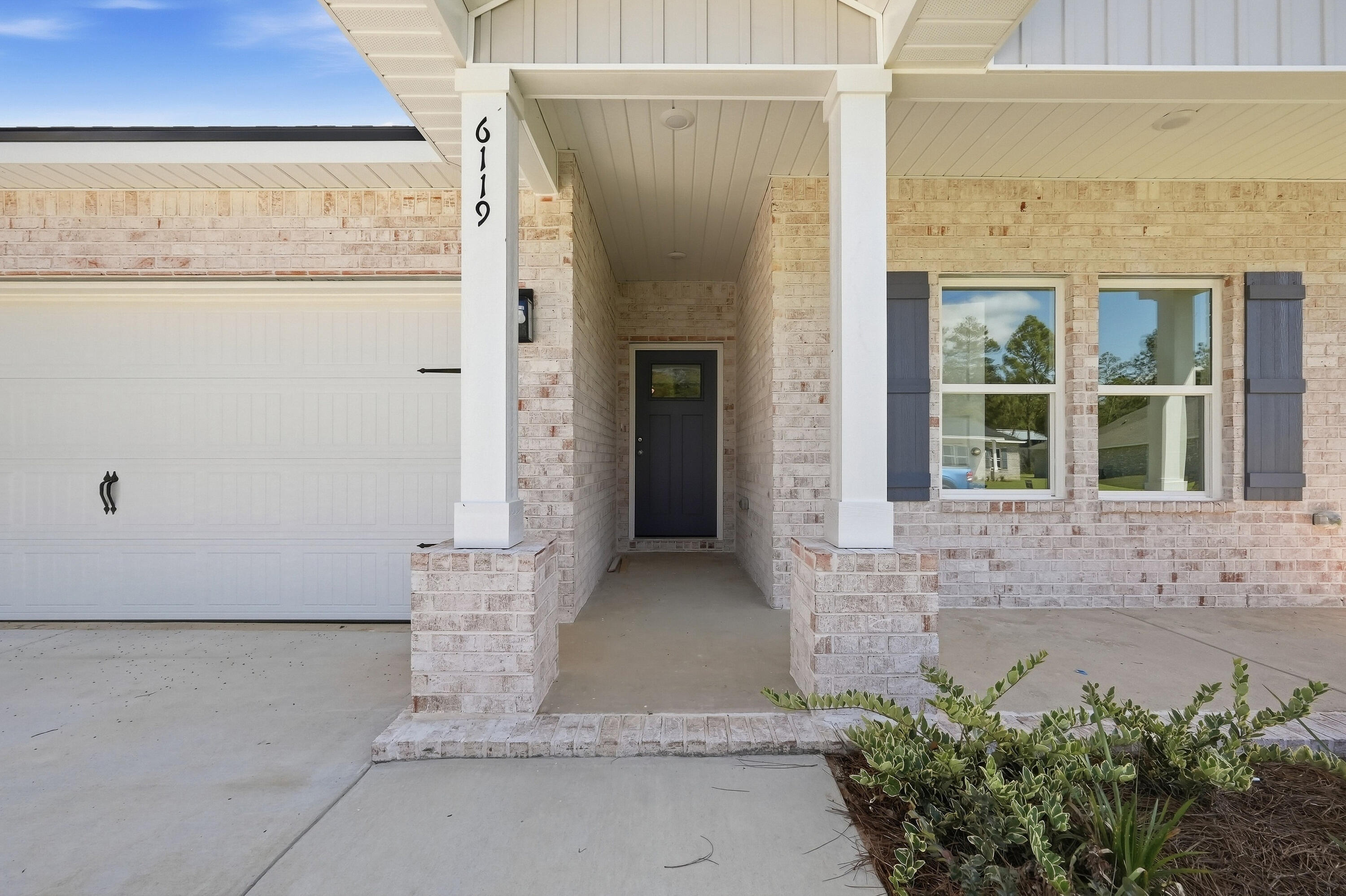 Southern Charm - Residential