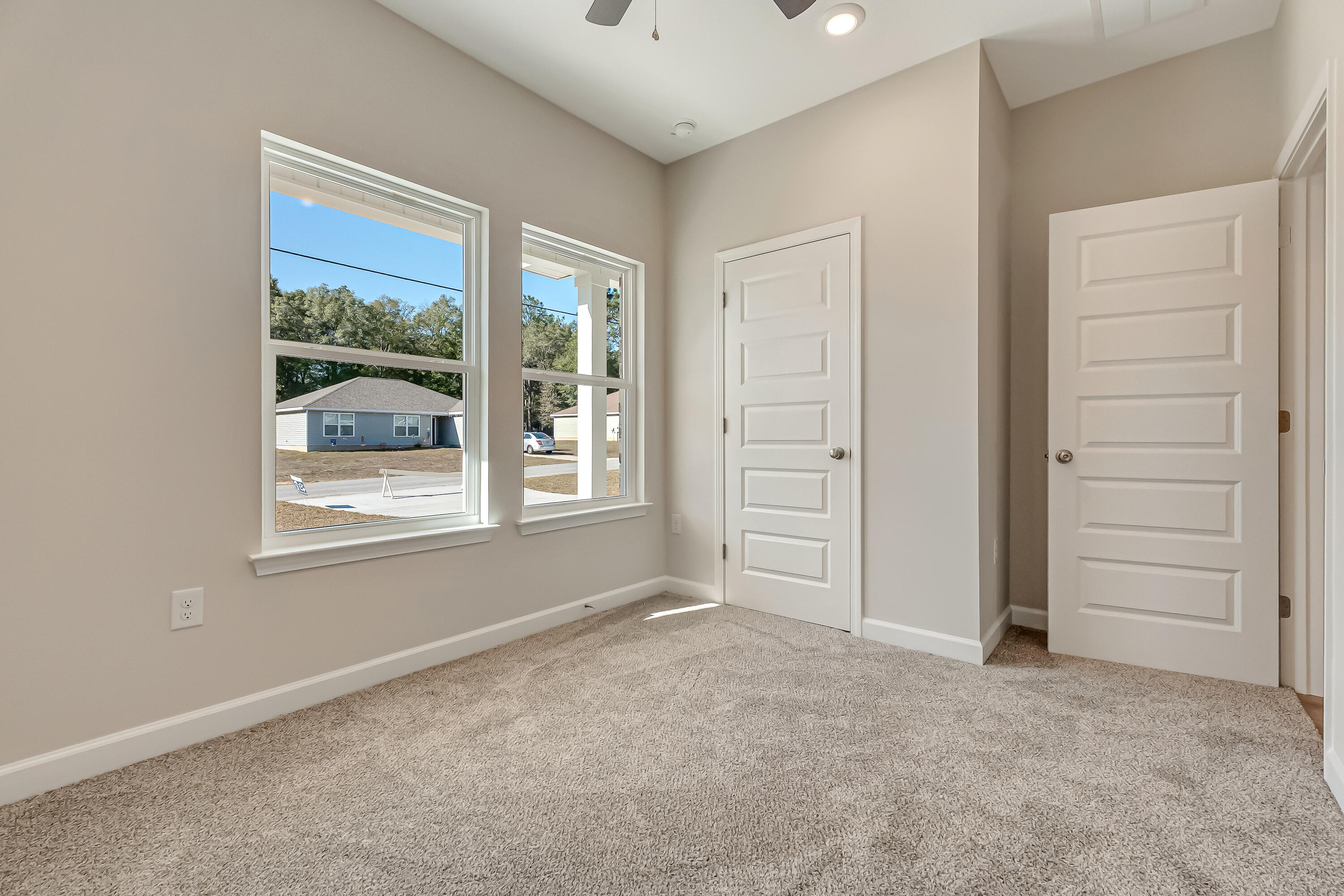 Southern Charm - Residential