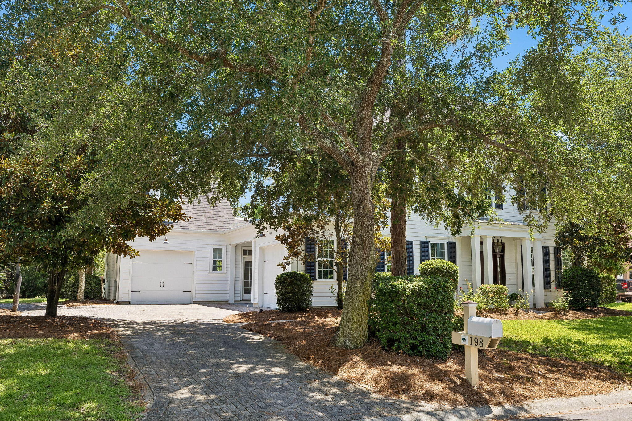 BOTANY BAYOU - Residential
