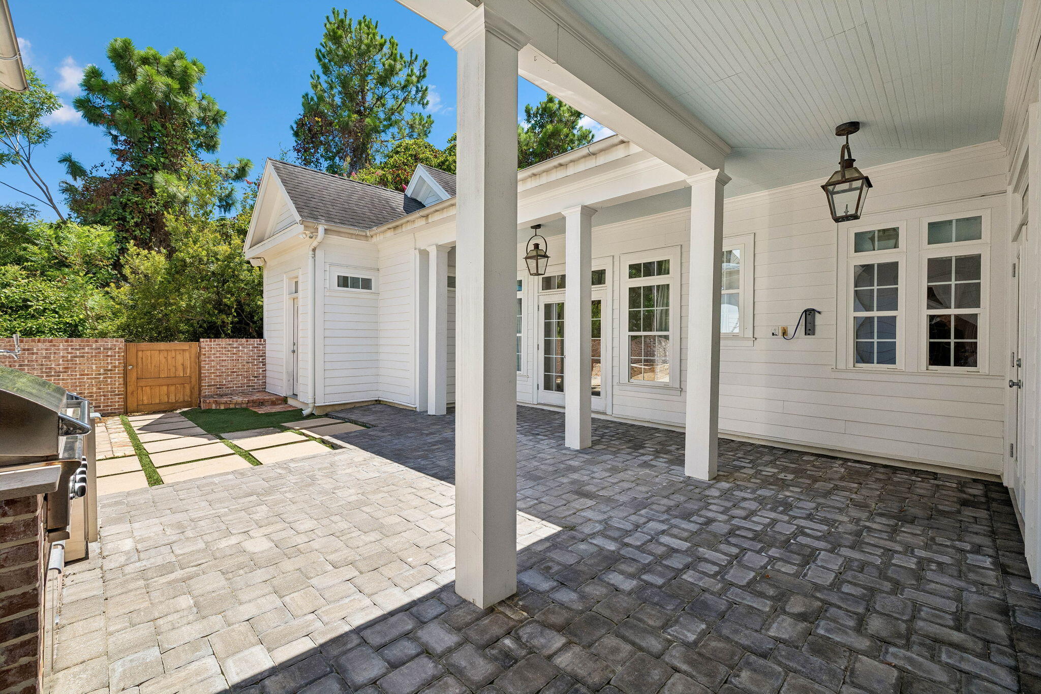 BOTANY BAYOU - Residential