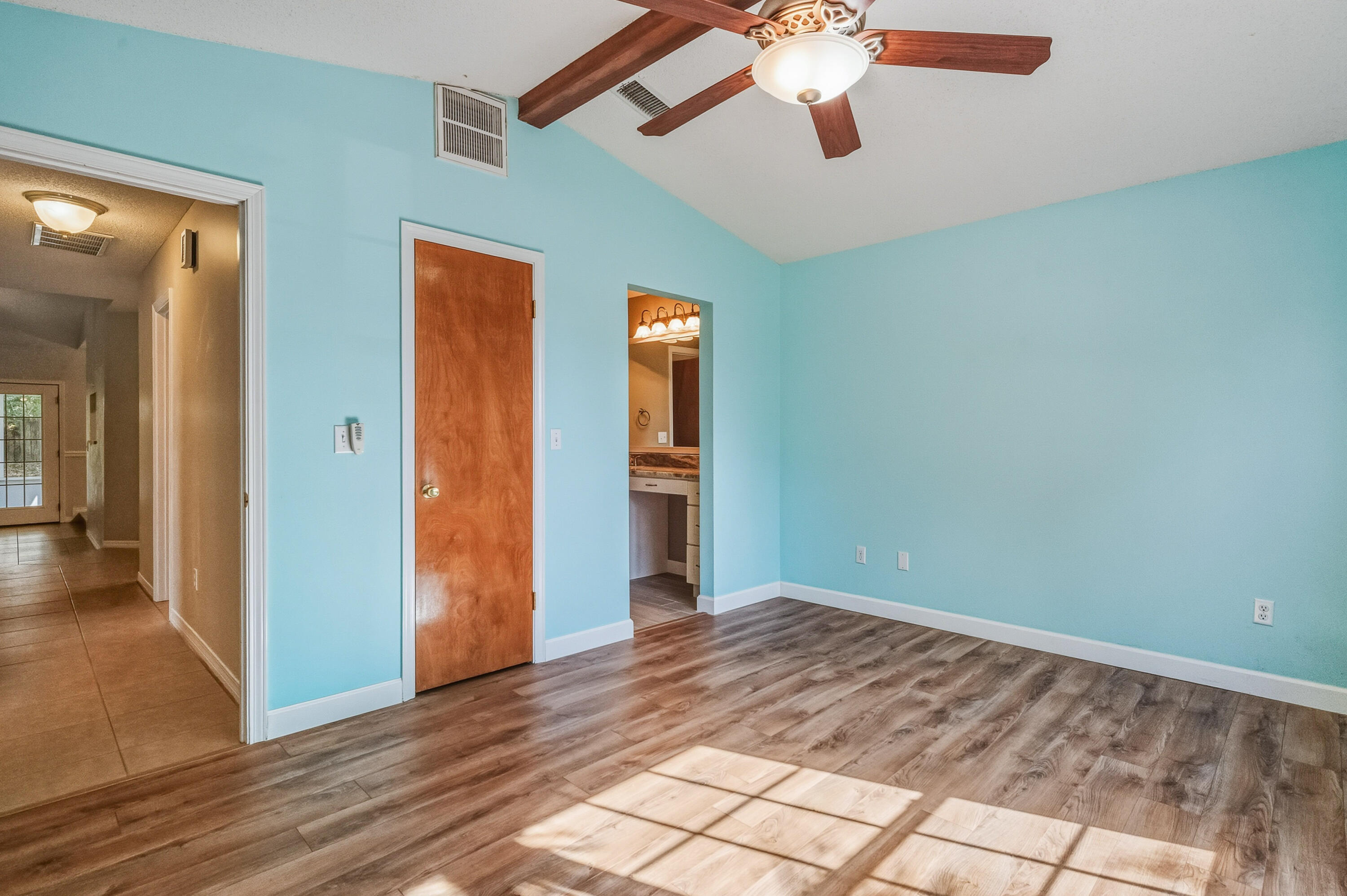 VALPARAISO PINECREST 3 - Residential Lease