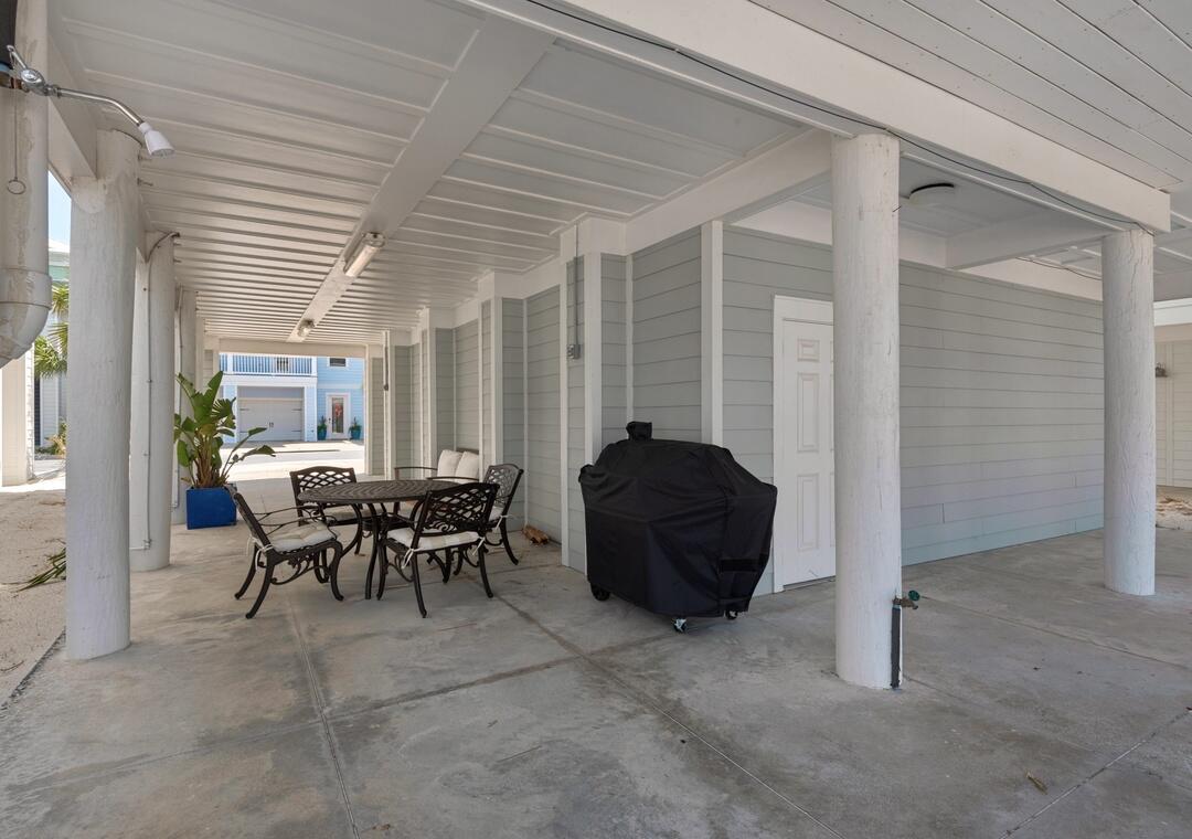 BY THE SEA - Residential