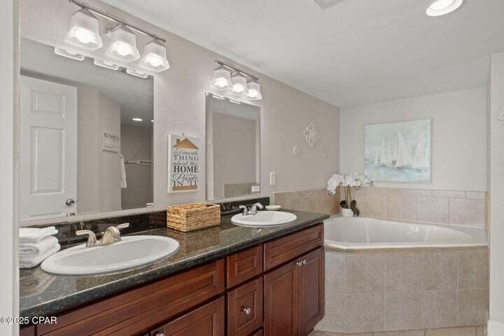 Emerald Beach Resort Condo - Residential