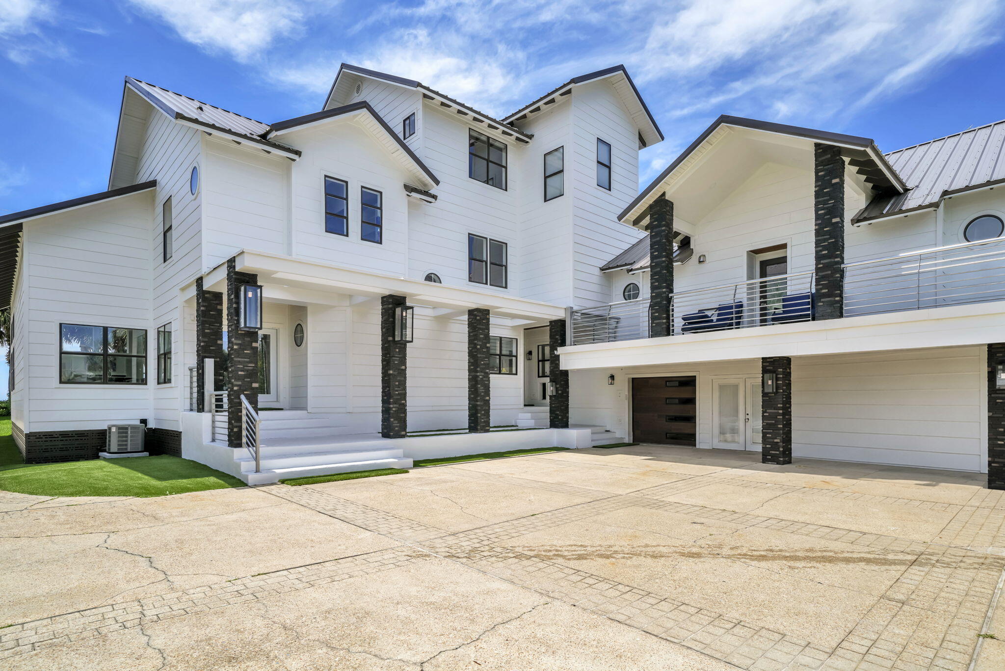 CRYSTAL BEACH - Residential