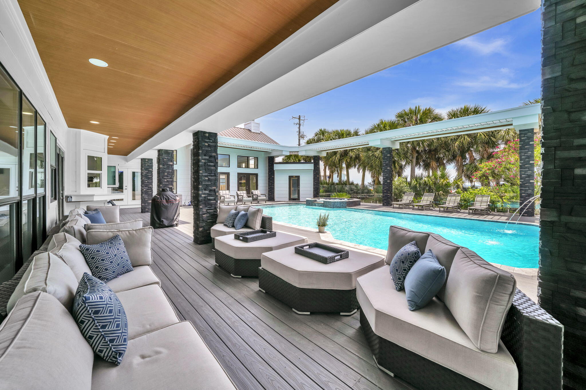 CRYSTAL BEACH - Residential