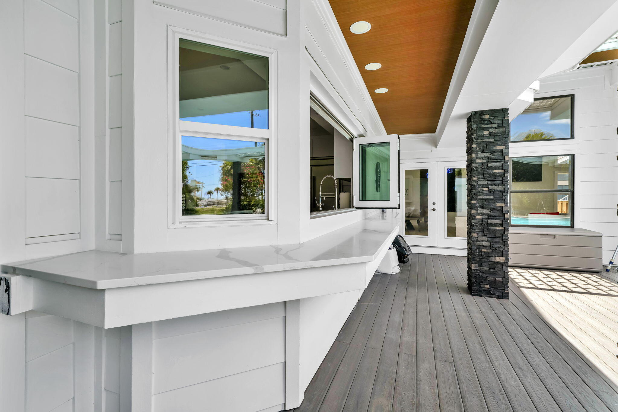CRYSTAL BEACH - Residential