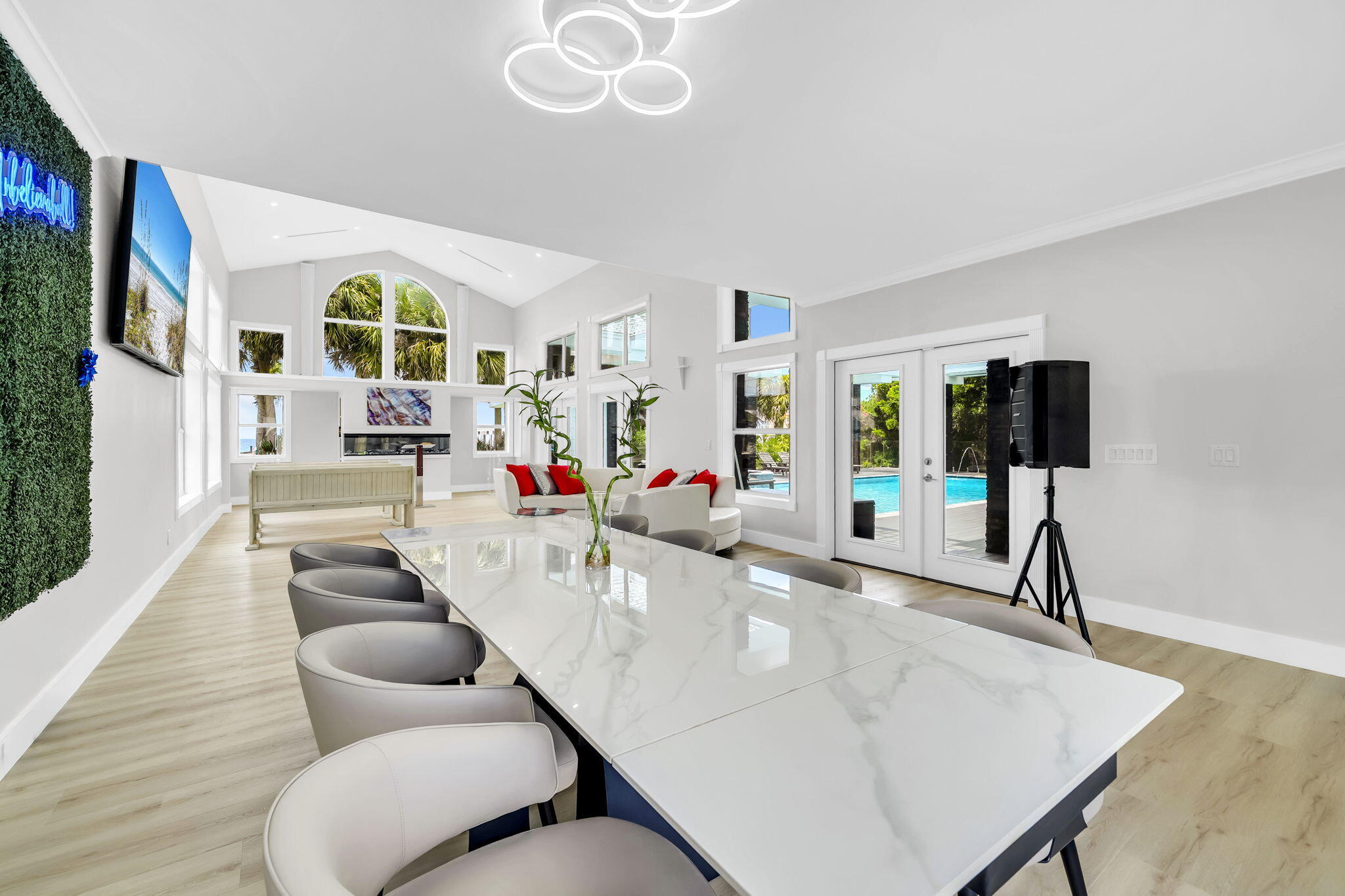 CRYSTAL BEACH - Residential