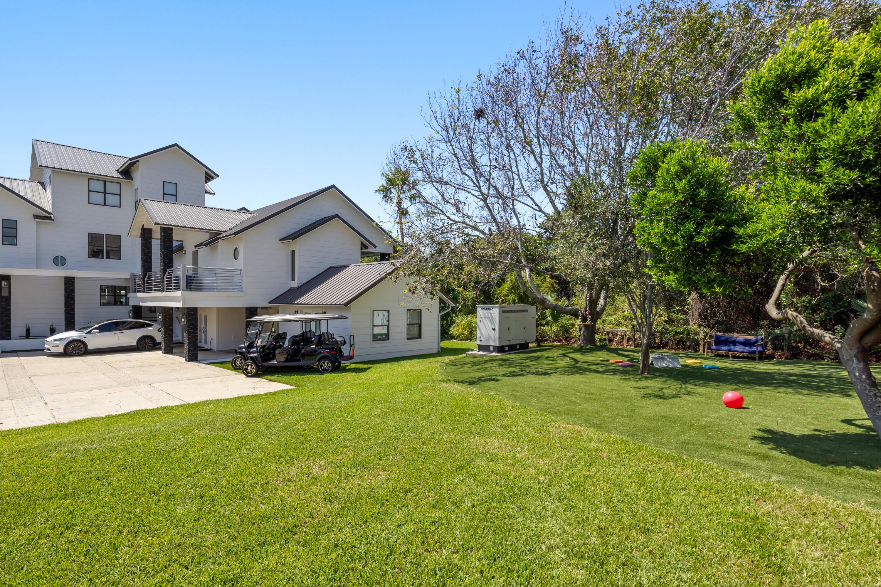 CRYSTAL BEACH - Residential