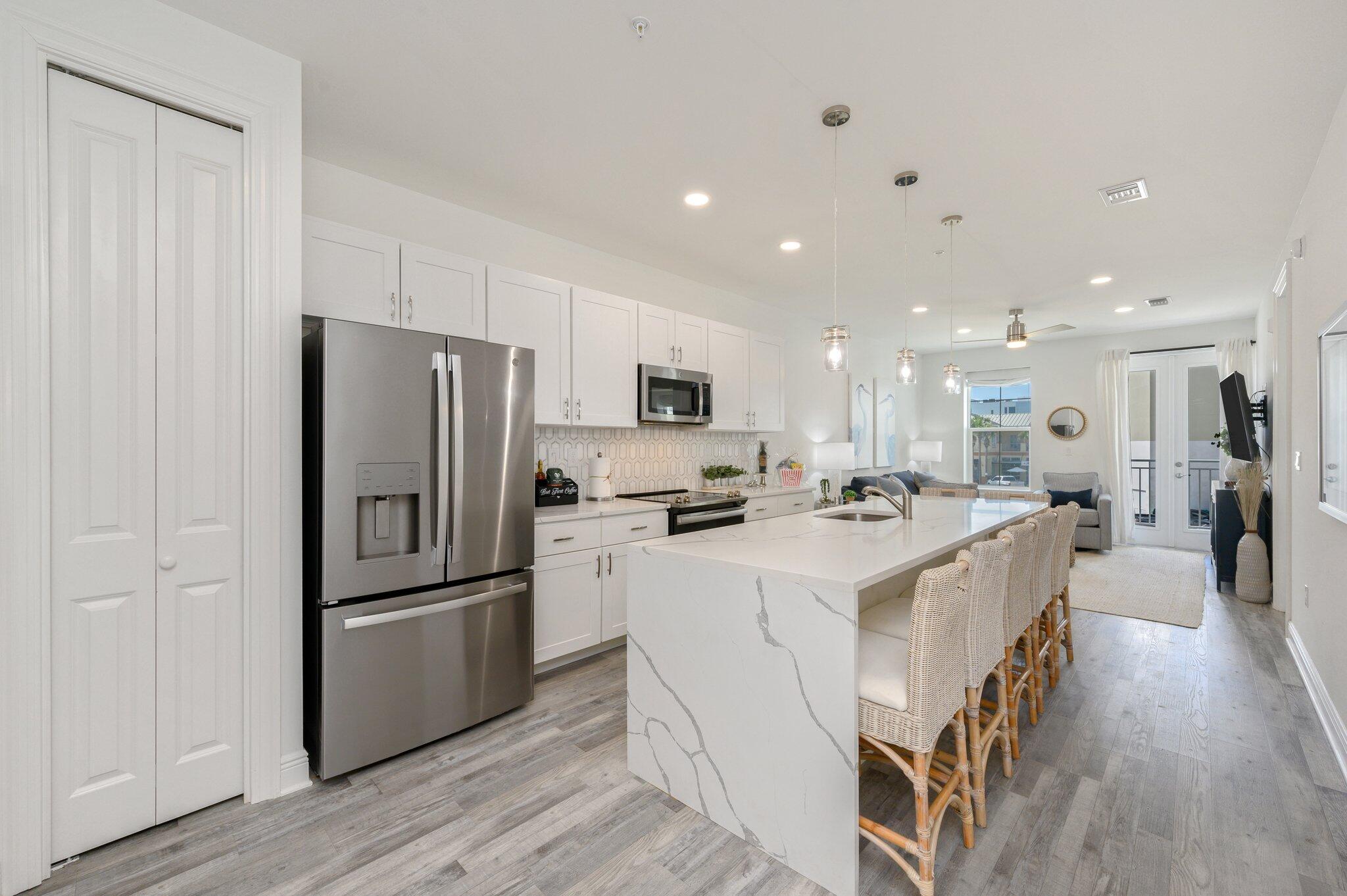 GULF PLACE RESIDENCES - Residential