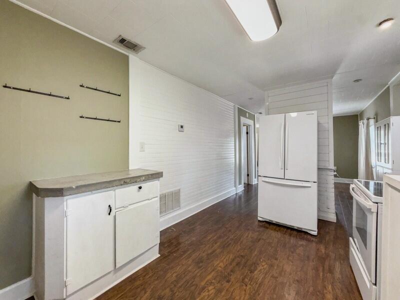 CRESTVIEW - Residential