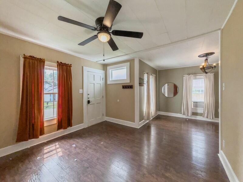 CRESTVIEW - Residential