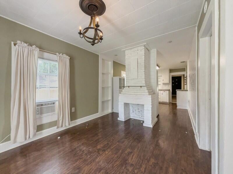 CRESTVIEW - Residential