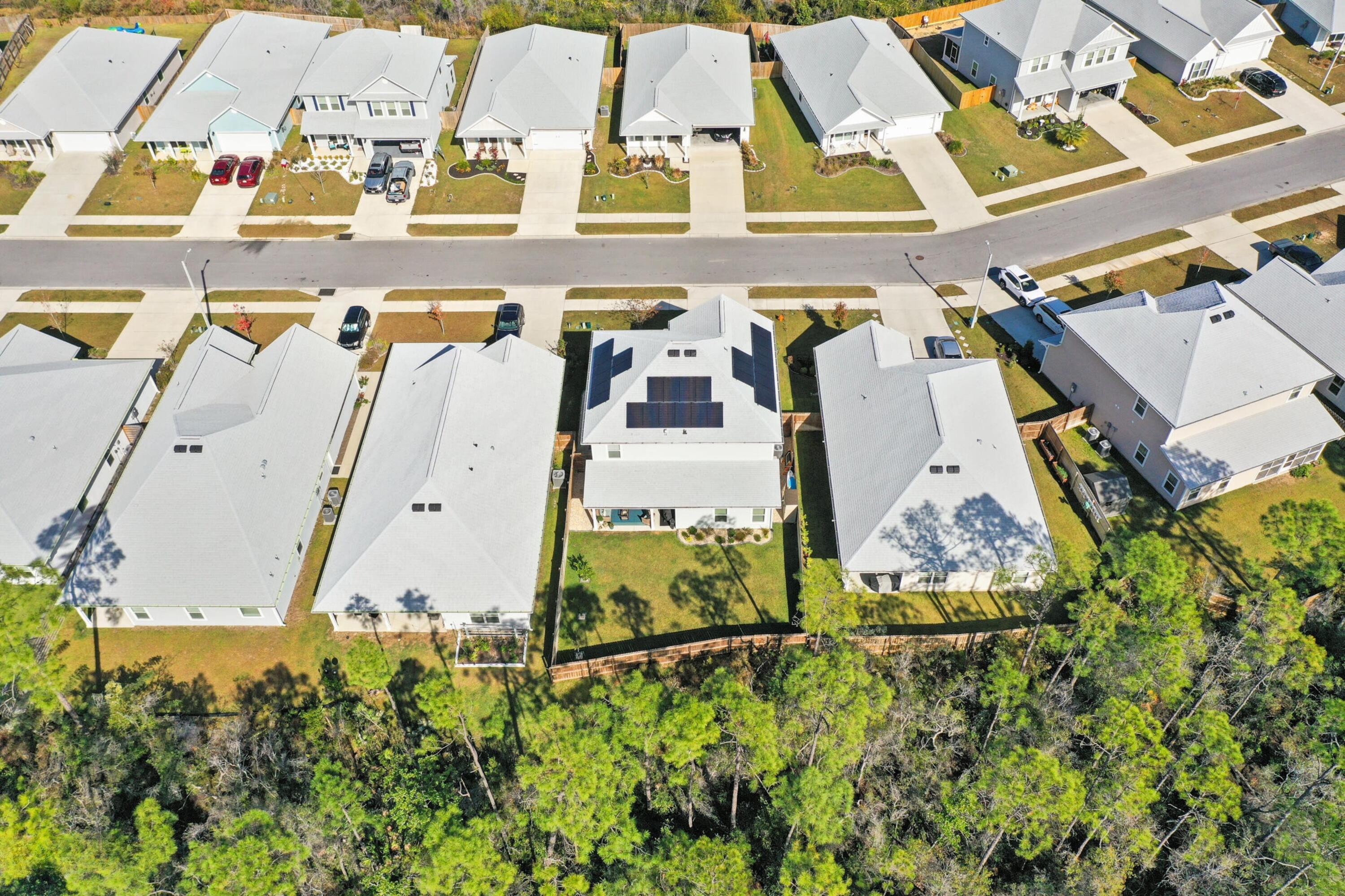 EMERALD COVE VILLAS - Residential