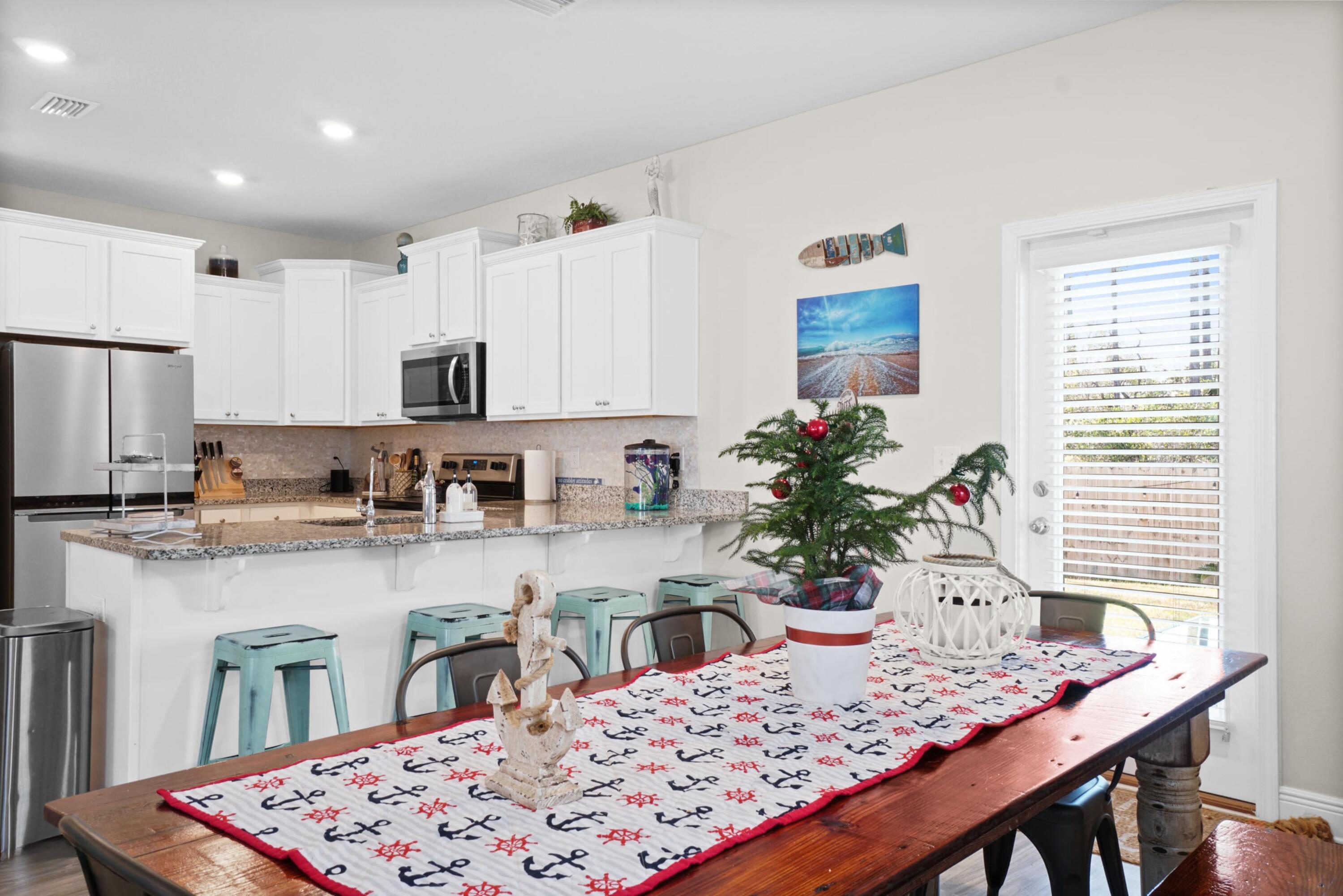EMERALD COVE VILLAS - Residential