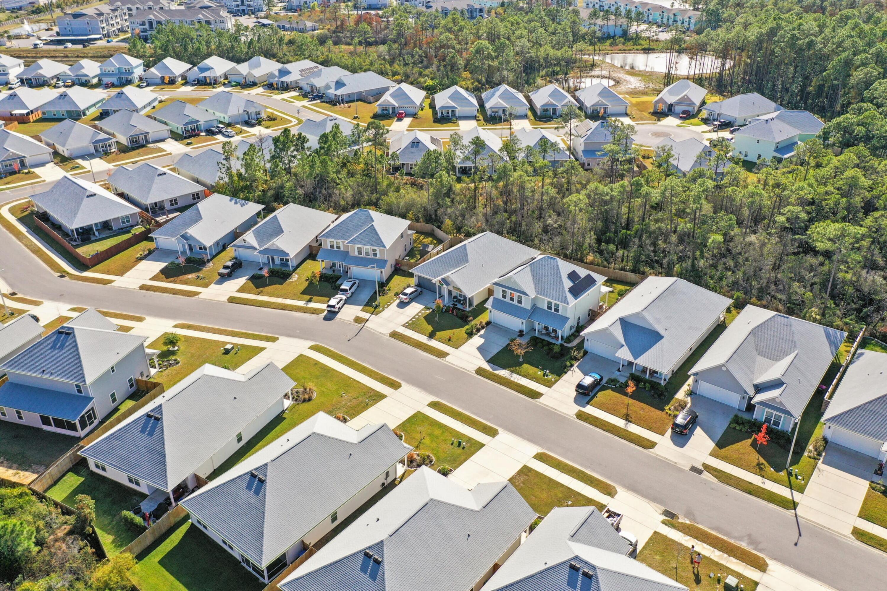 EMERALD COVE VILLAS - Residential