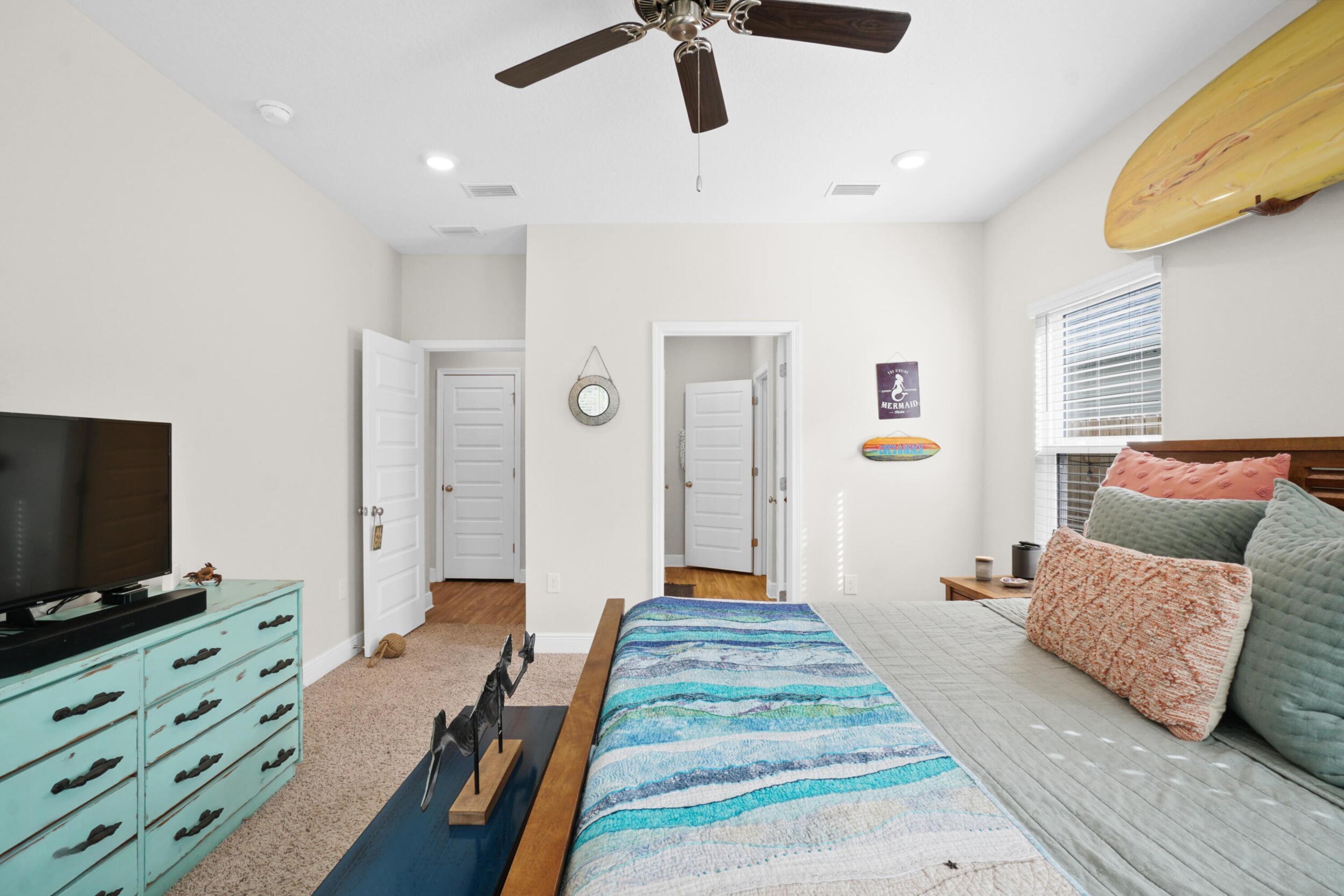 EMERALD COVE VILLAS - Residential