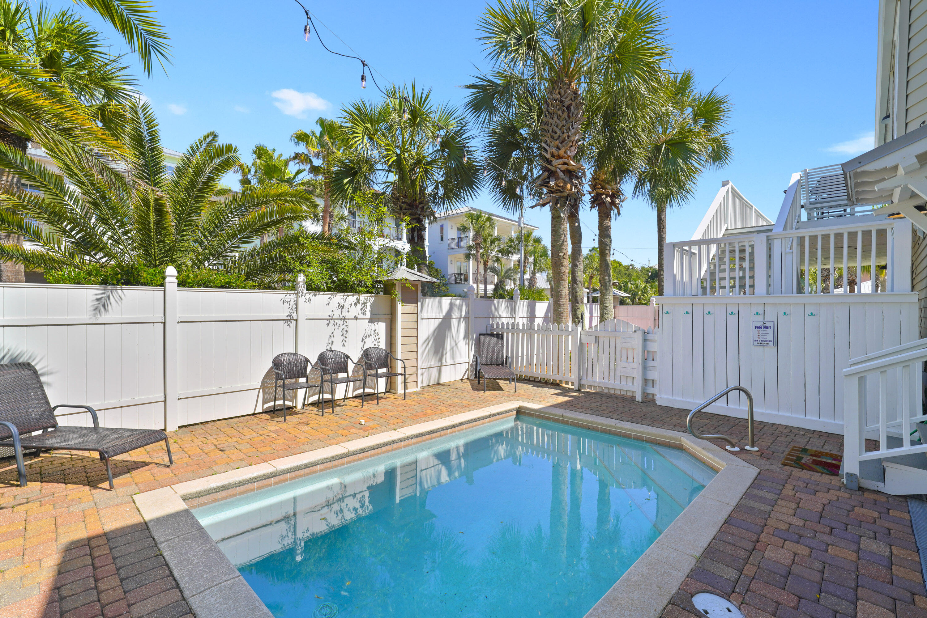 FRANGISTA BEACH 1ST ADDN - Residential