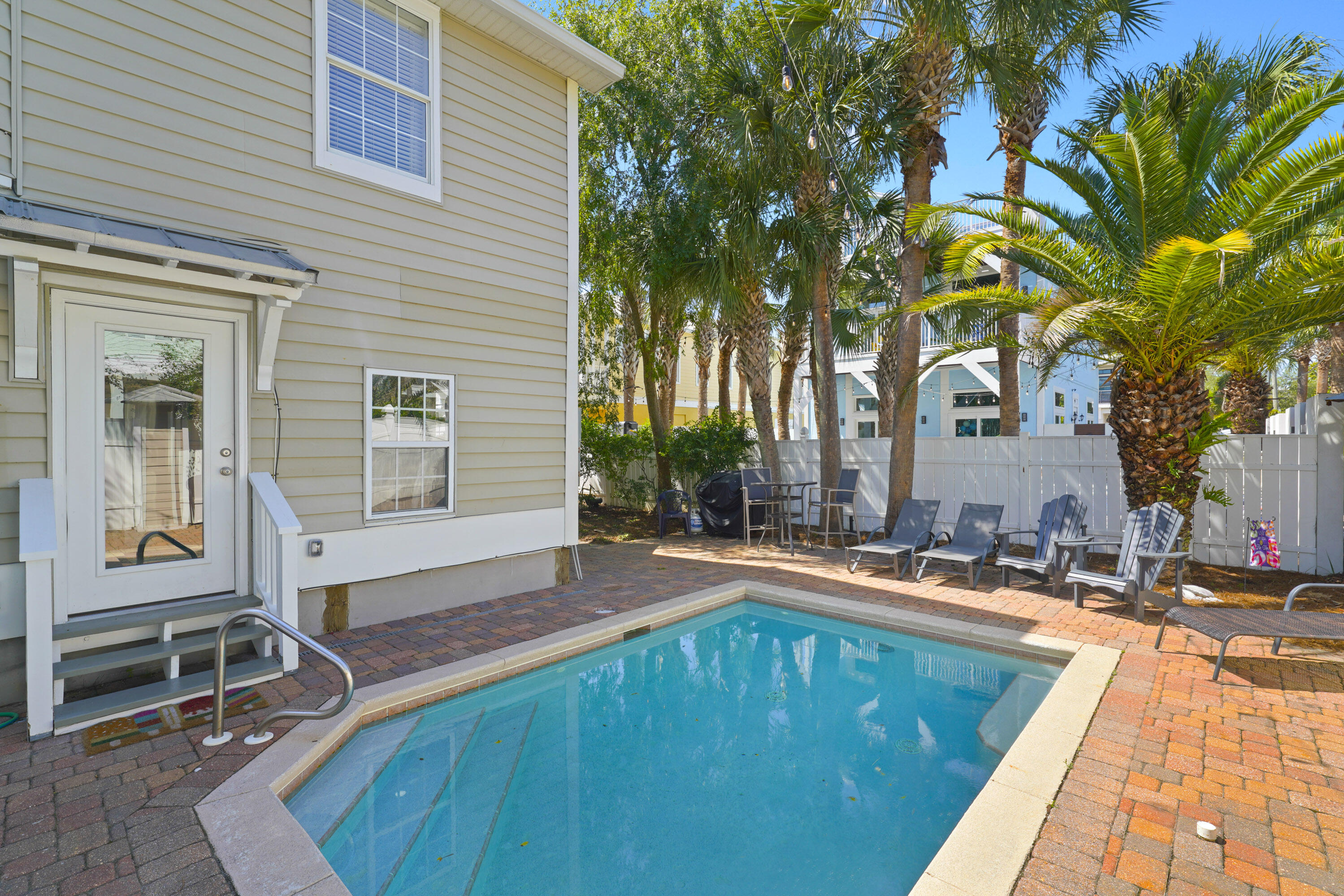 FRANGISTA BEACH 1ST ADDN - Residential
