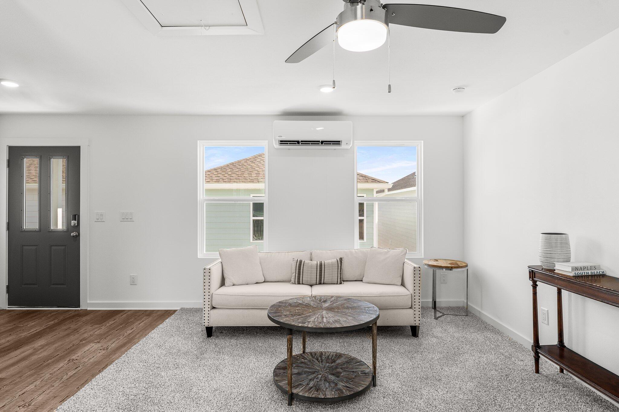 OWL'S HEAD - Residential Lease
