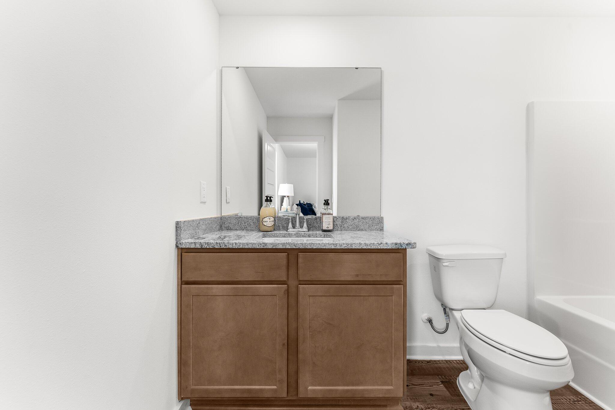 OWL'S HEAD - Residential Lease