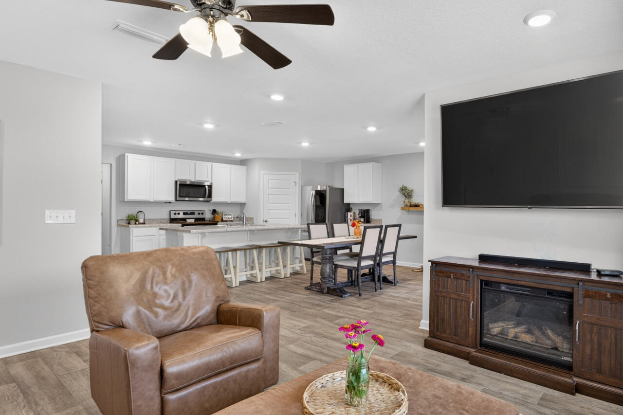 HAMMOCK BAY - Residential