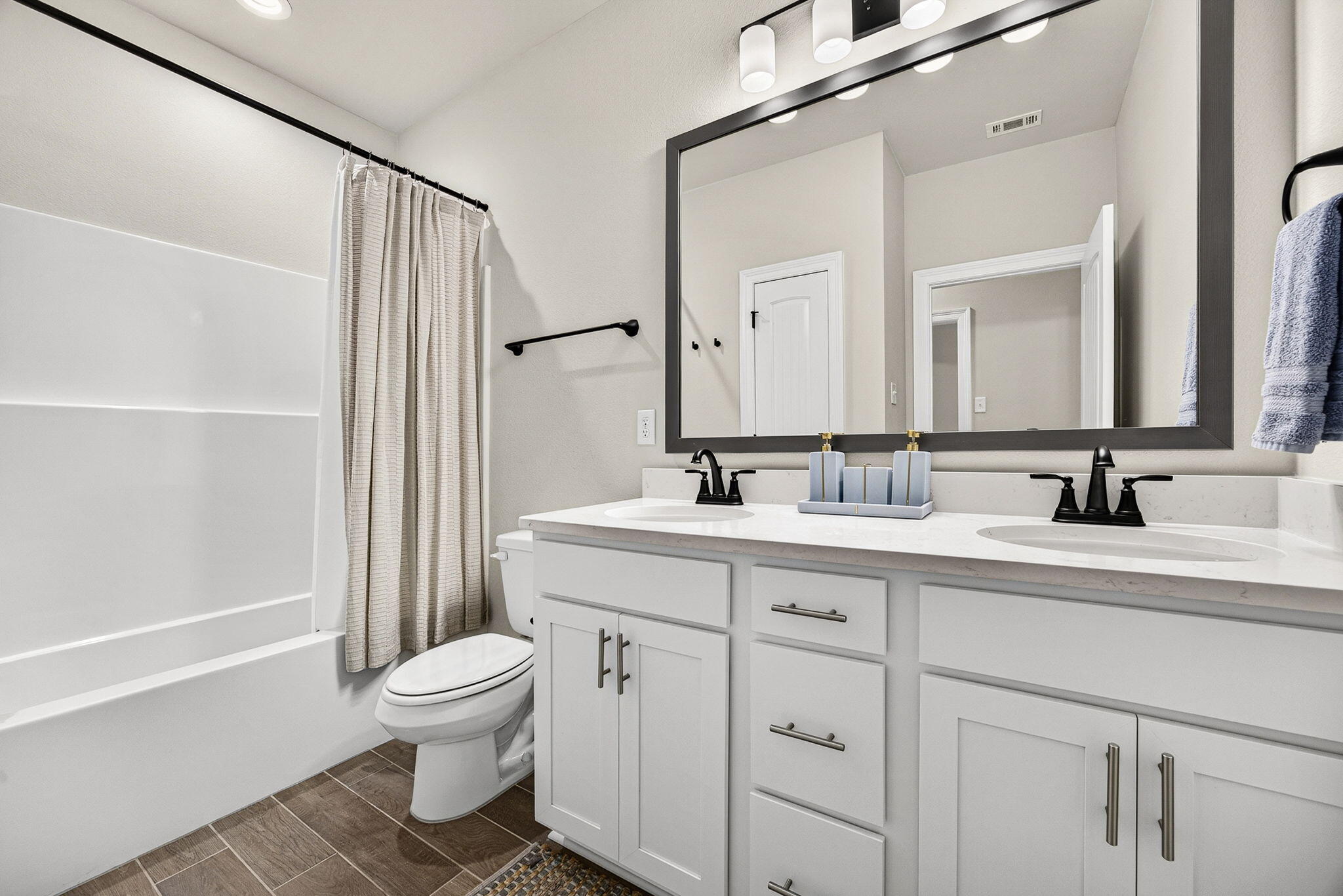 HAMMOCK BAY - STARBURST - Residential