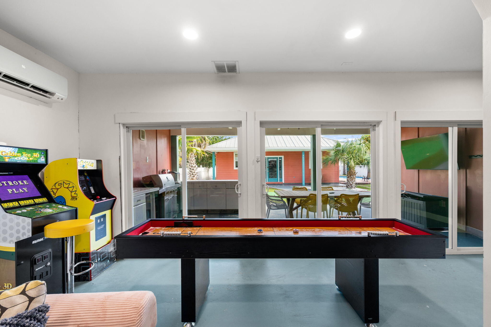 CRYSTAL BEACH - Residential