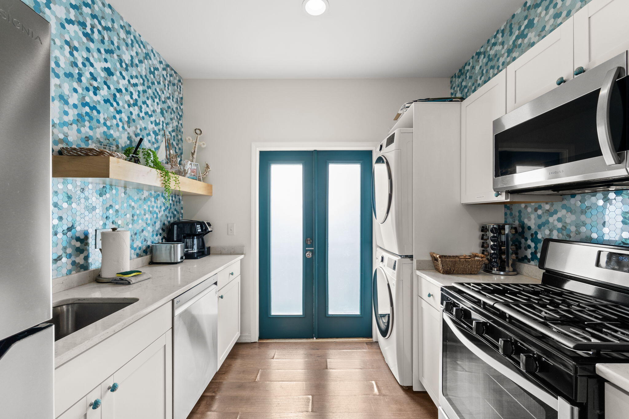 CRYSTAL BEACH - Residential