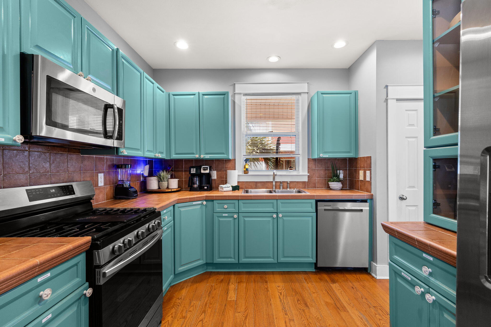 CRYSTAL BEACH - Residential
