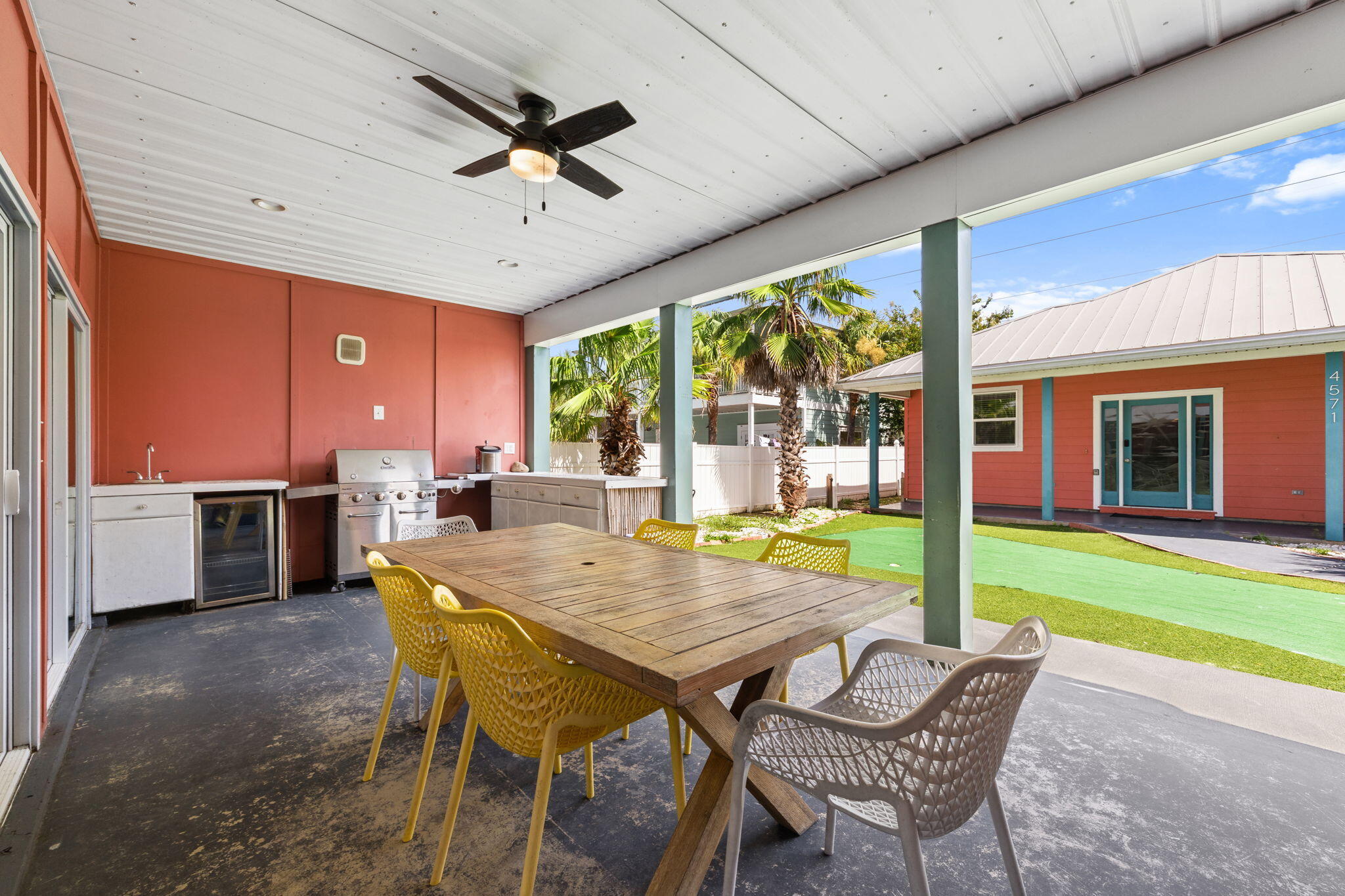 CRYSTAL BEACH - Residential