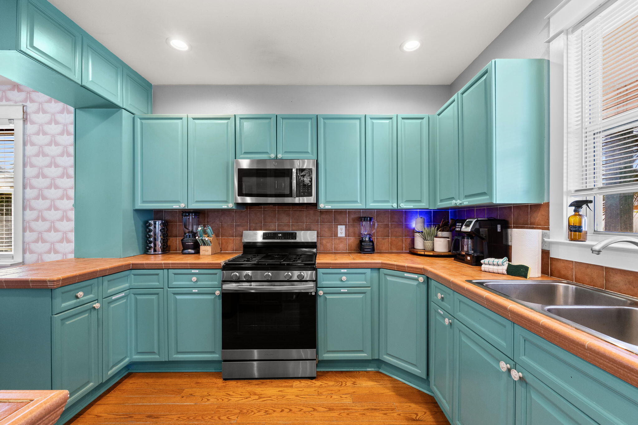 CRYSTAL BEACH - Residential