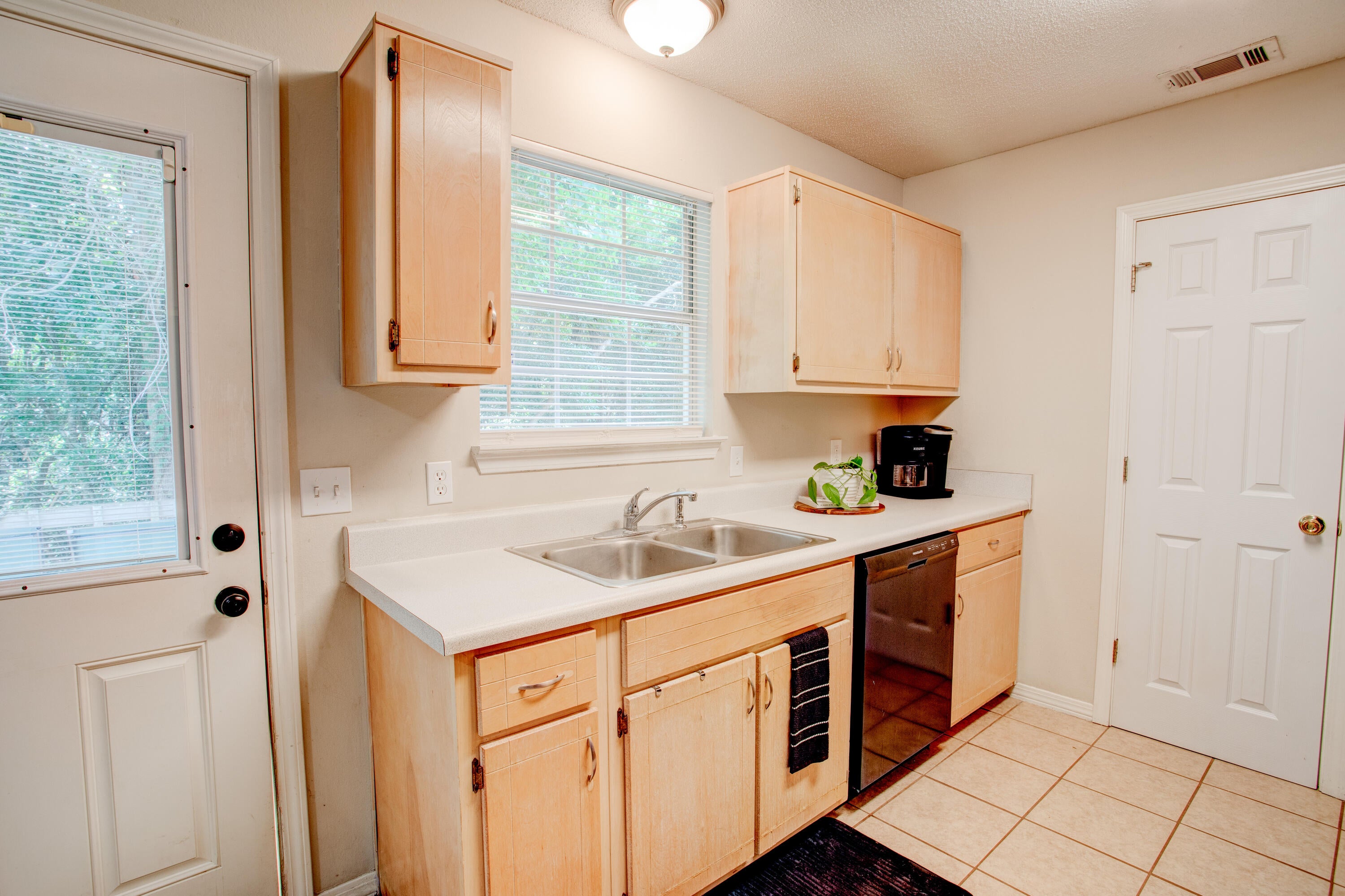 APLIN HEIGHTS S/D LOT 1 - Residential