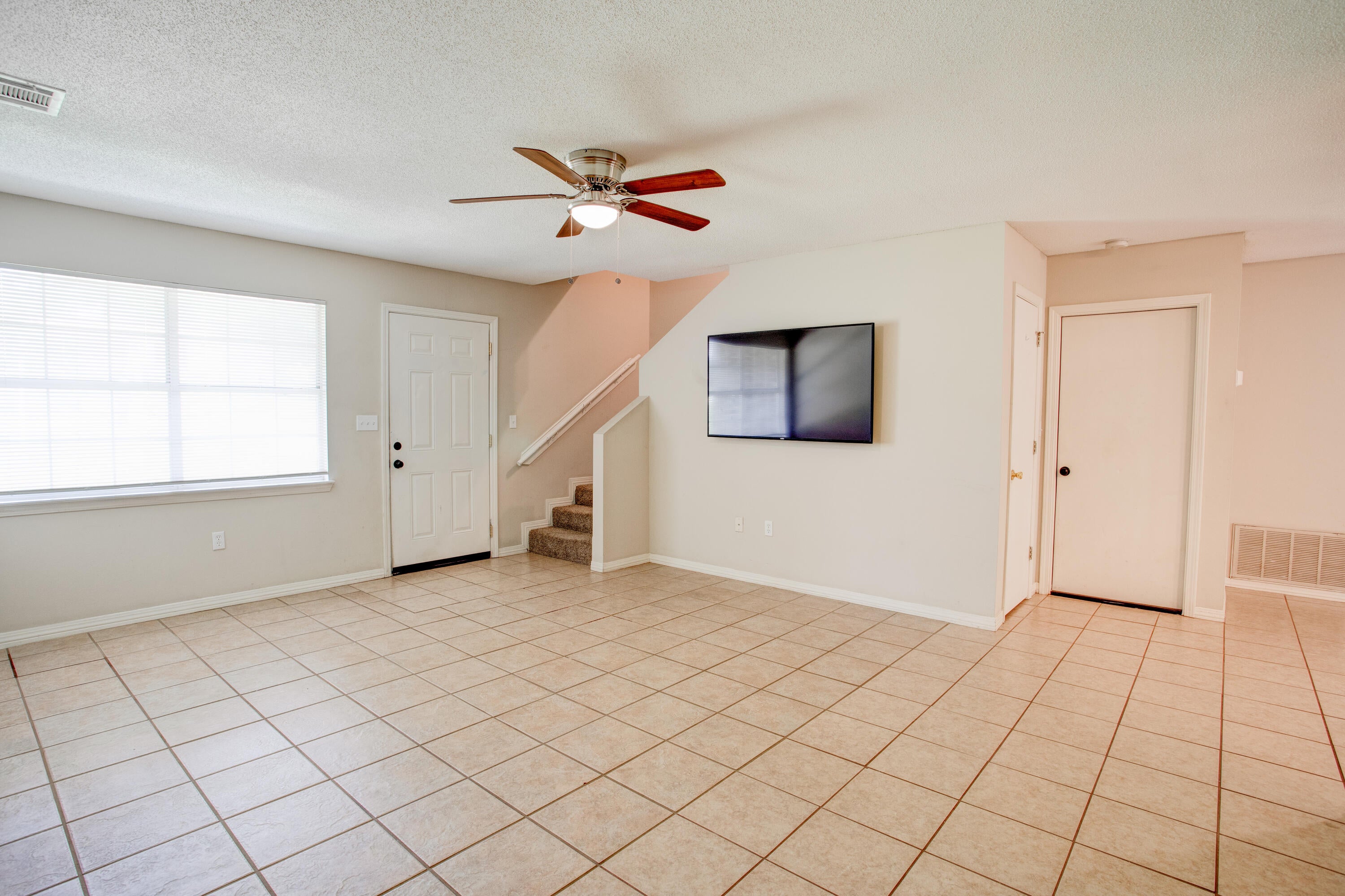 APLIN HEIGHTS S/D LOT 1 - Residential