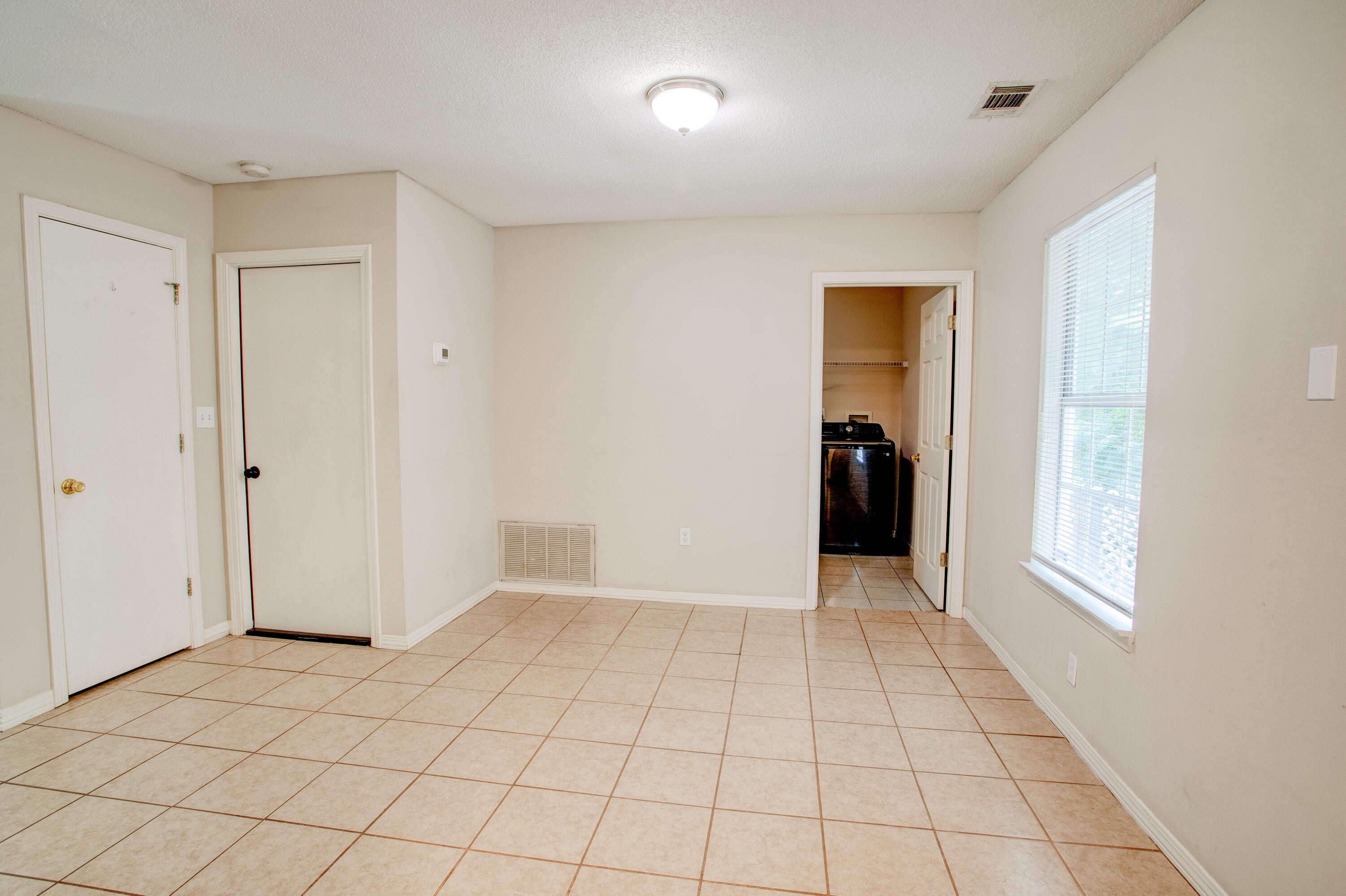 APLIN HEIGHTS S/D LOT 1 - Residential