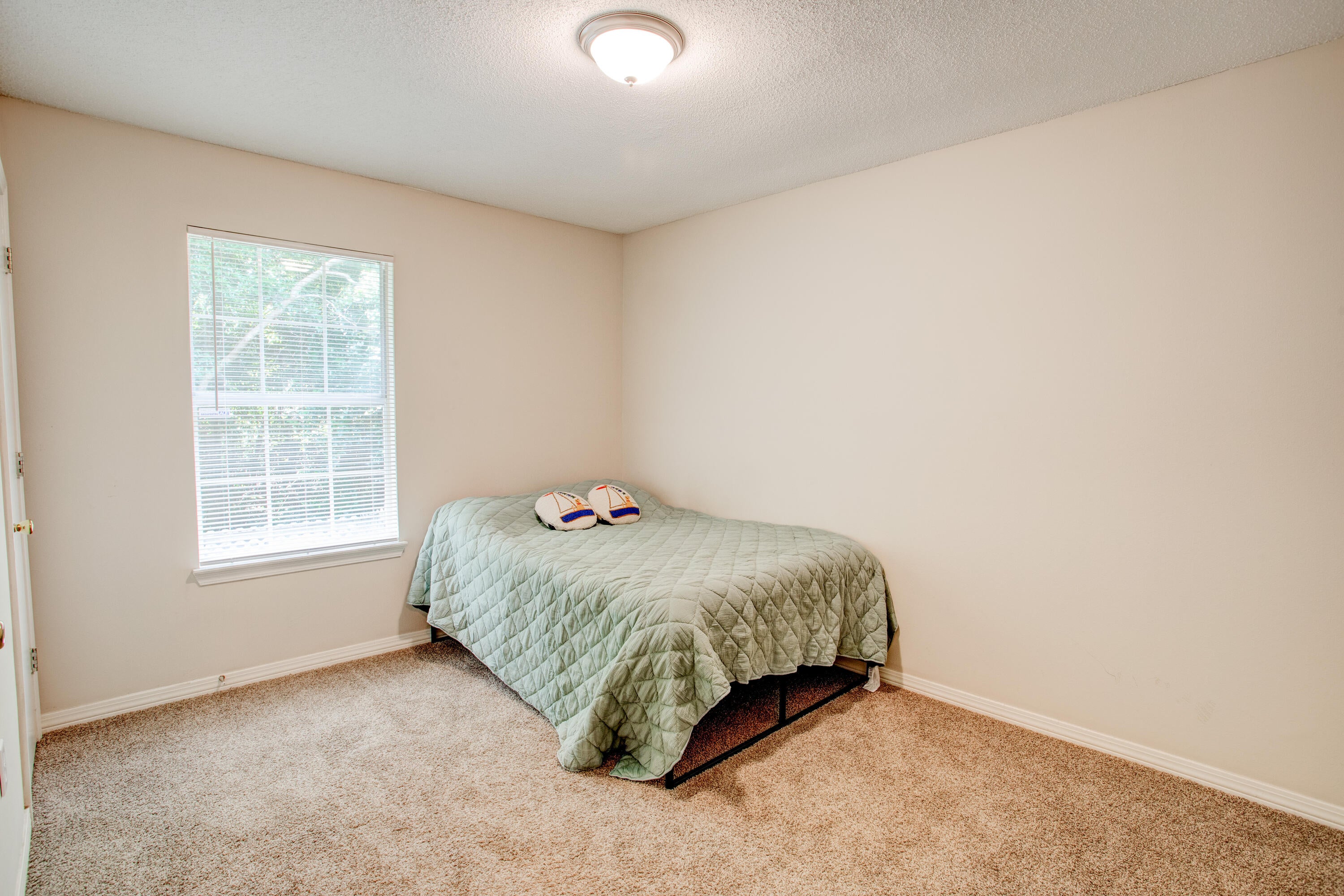 APLIN HEIGHTS S/D LOT 1 - Residential