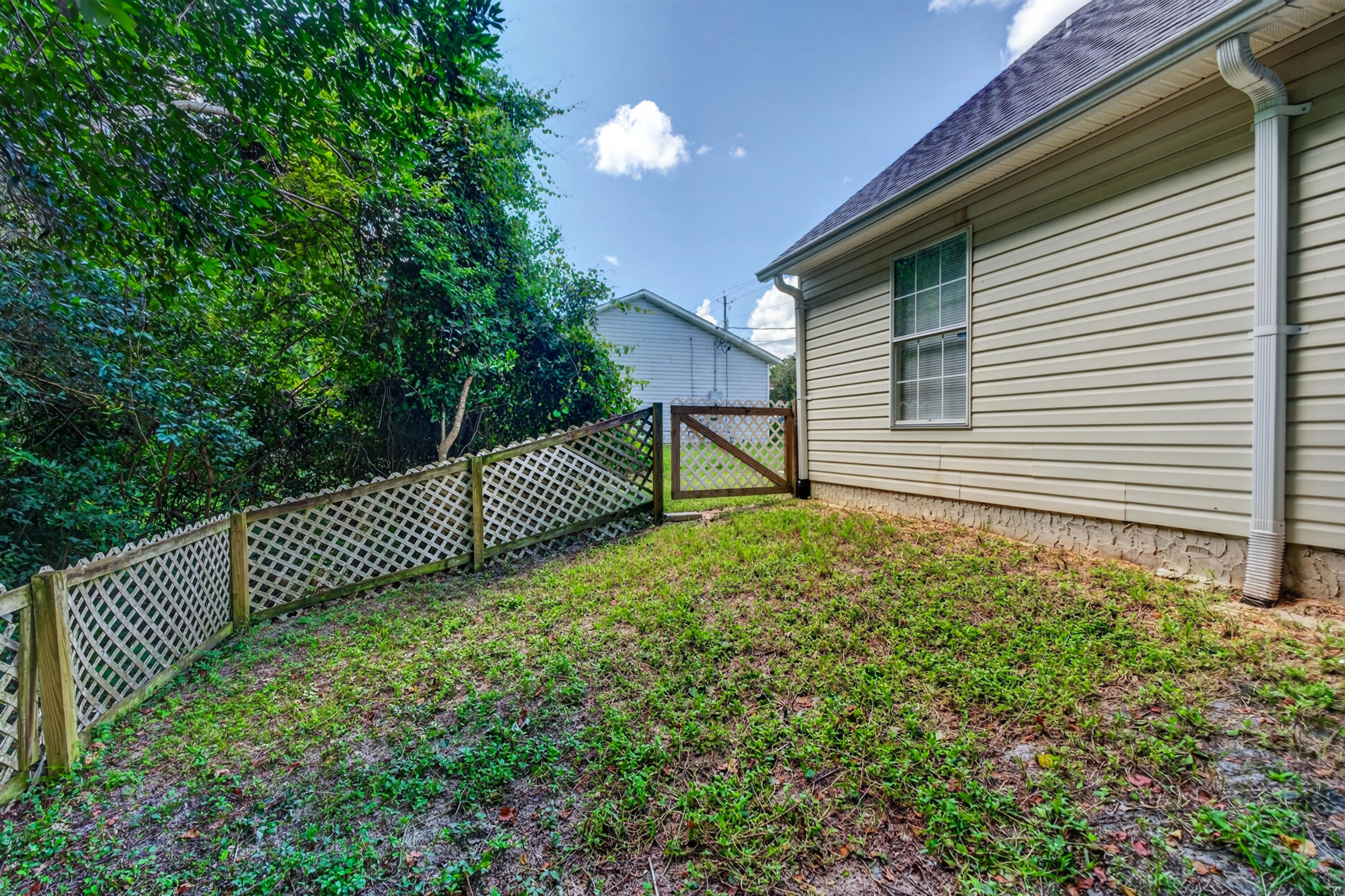 APLIN HEIGHTS S/D LOT 1 - Residential