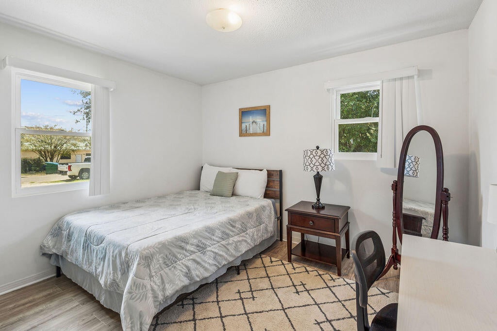 WEST NAVARRE - Residential
