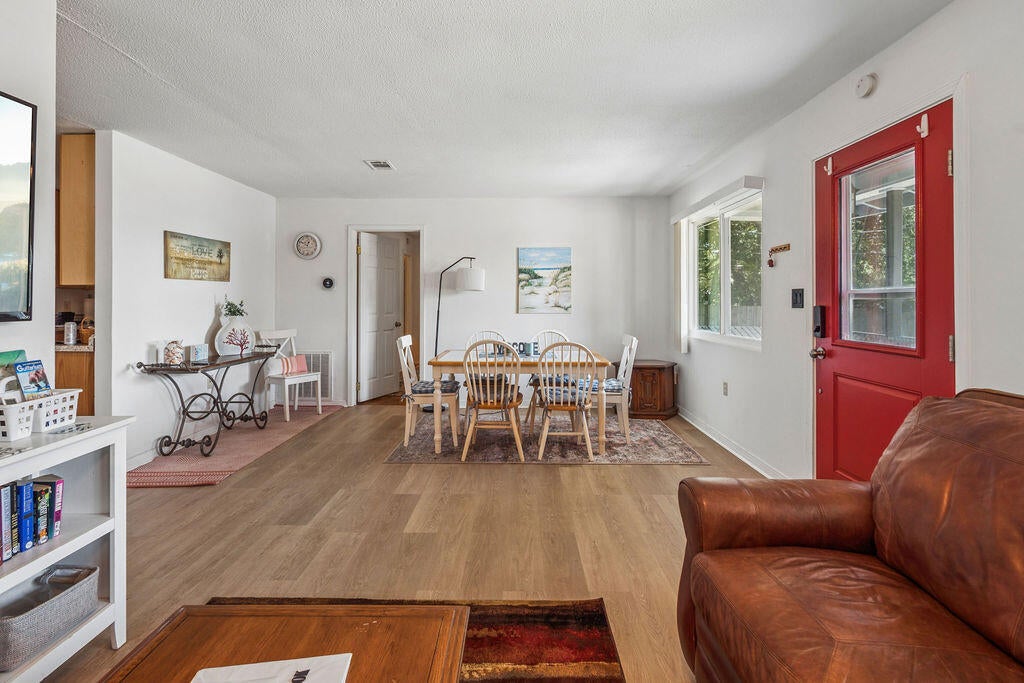 WEST NAVARRE - Residential