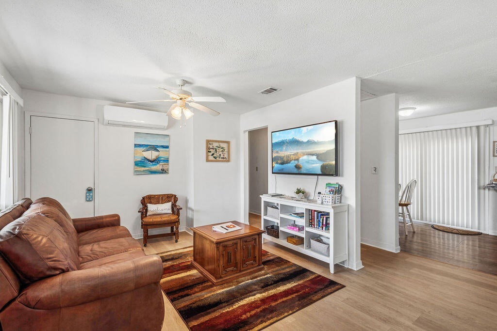 WEST NAVARRE - Residential