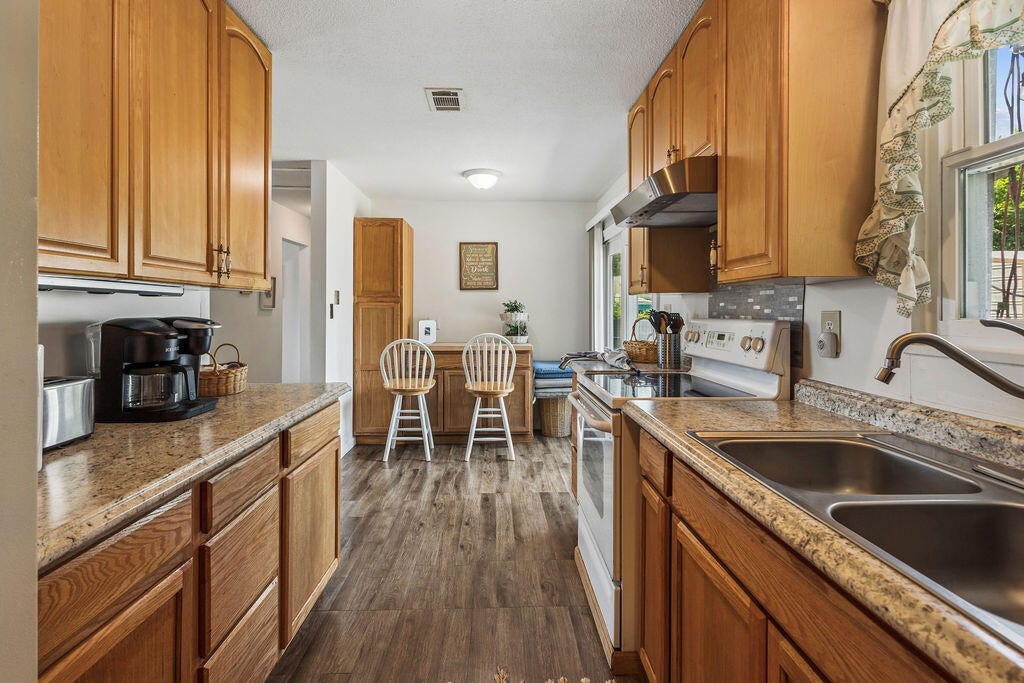 WEST NAVARRE - Residential