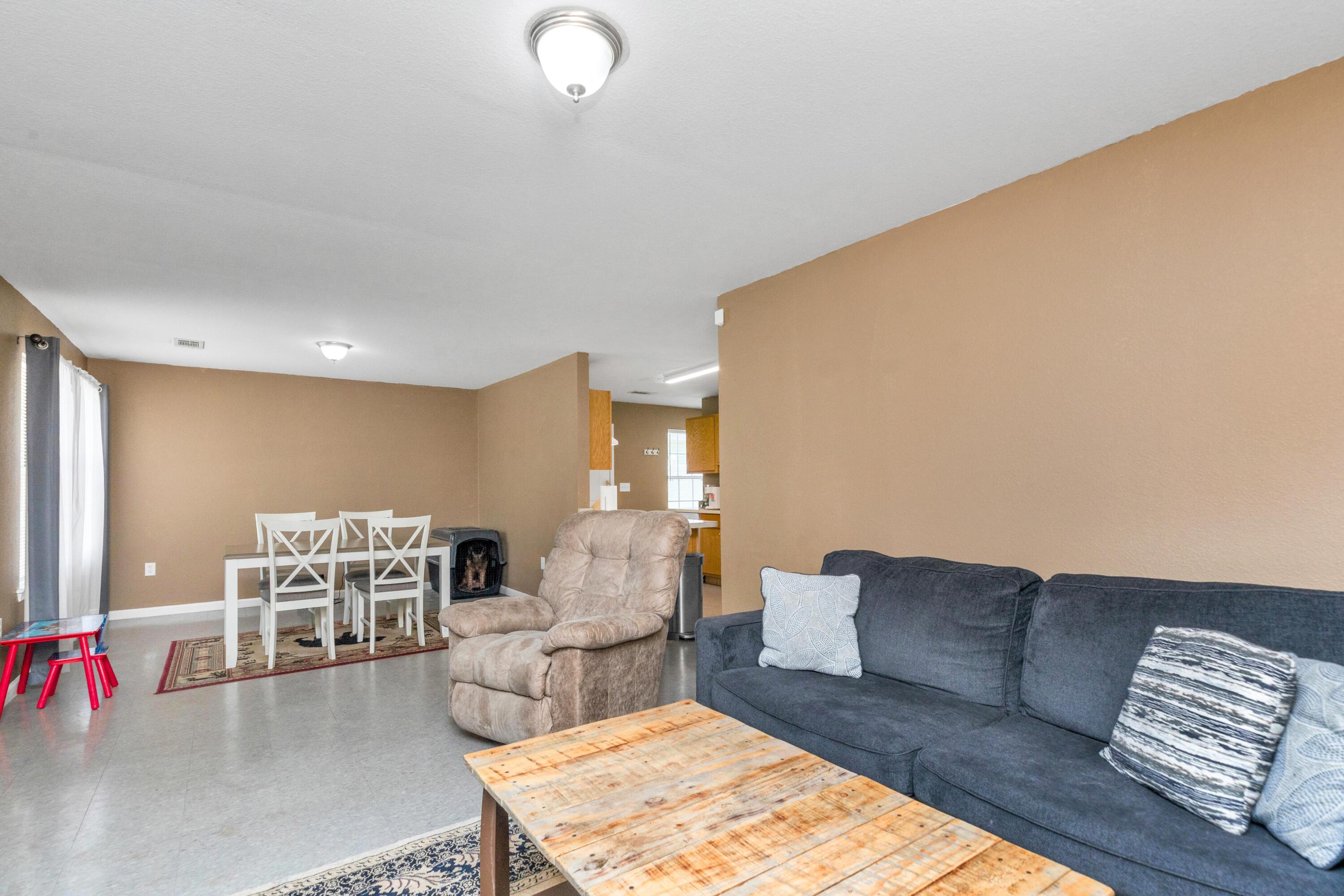 EDNEYS WEST HILL - Residential